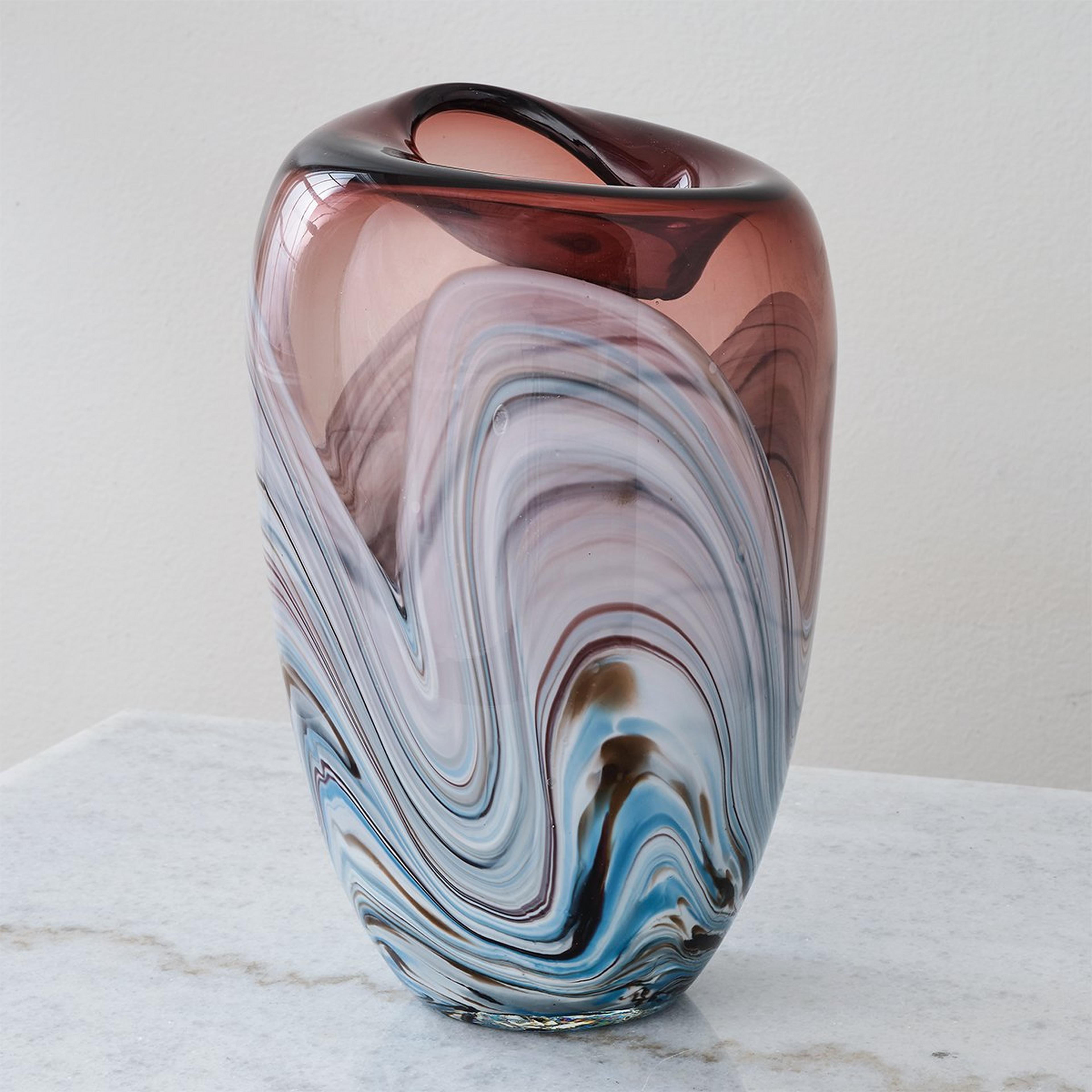 A Candy Melt Vase with Purple / White / Multi color