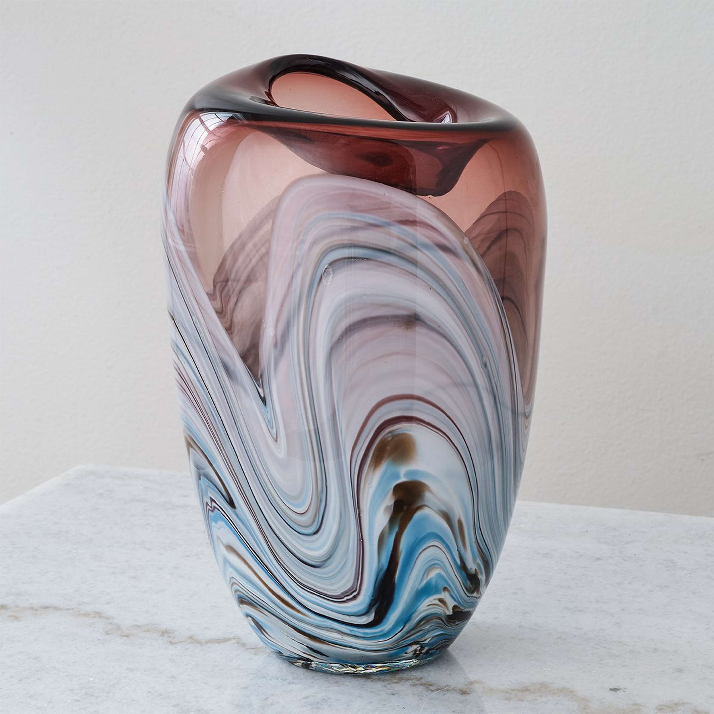 A Candy Melt Vase with Purple / White / Multi color