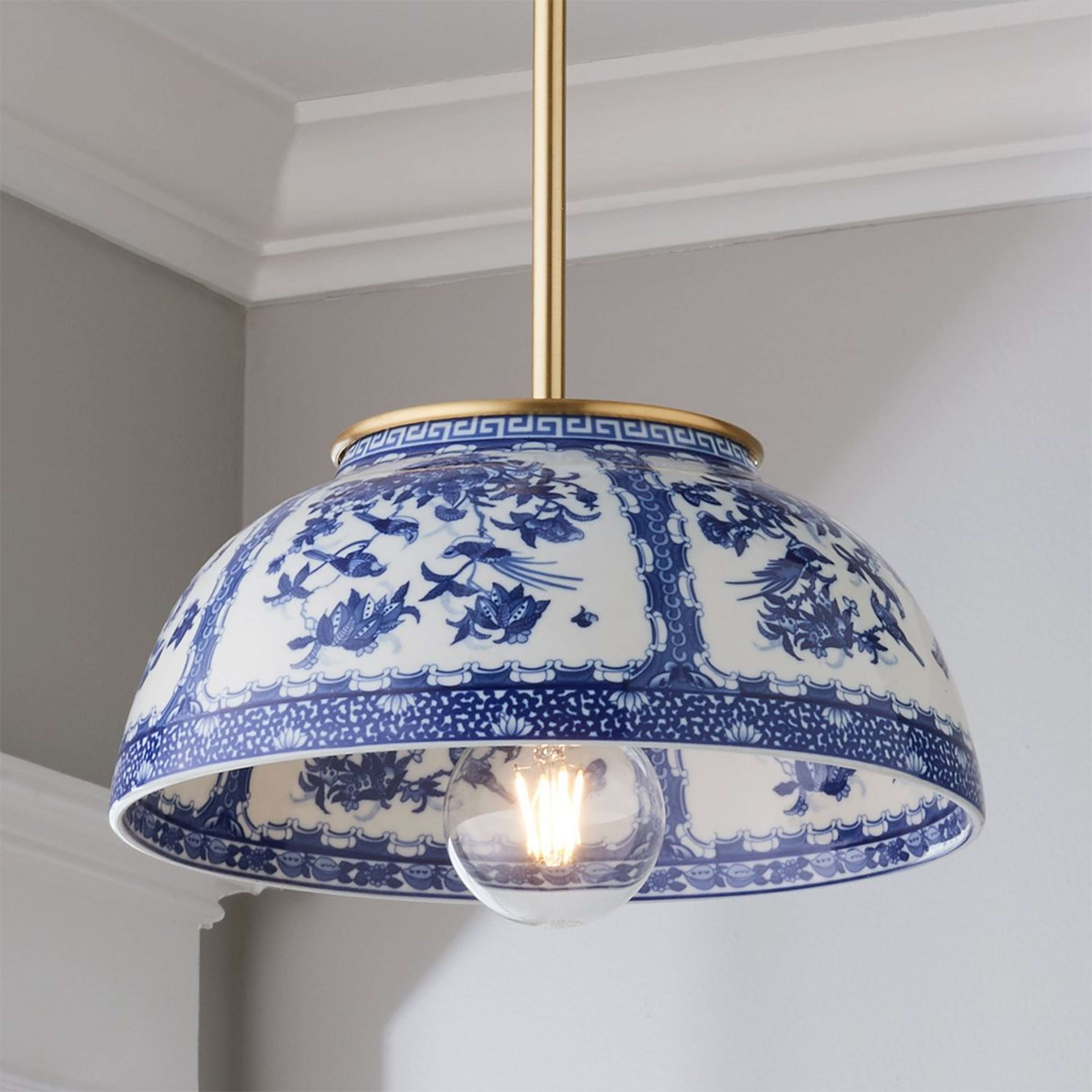 A Jackie English Rose Pendant with Brass / Blue / White color
