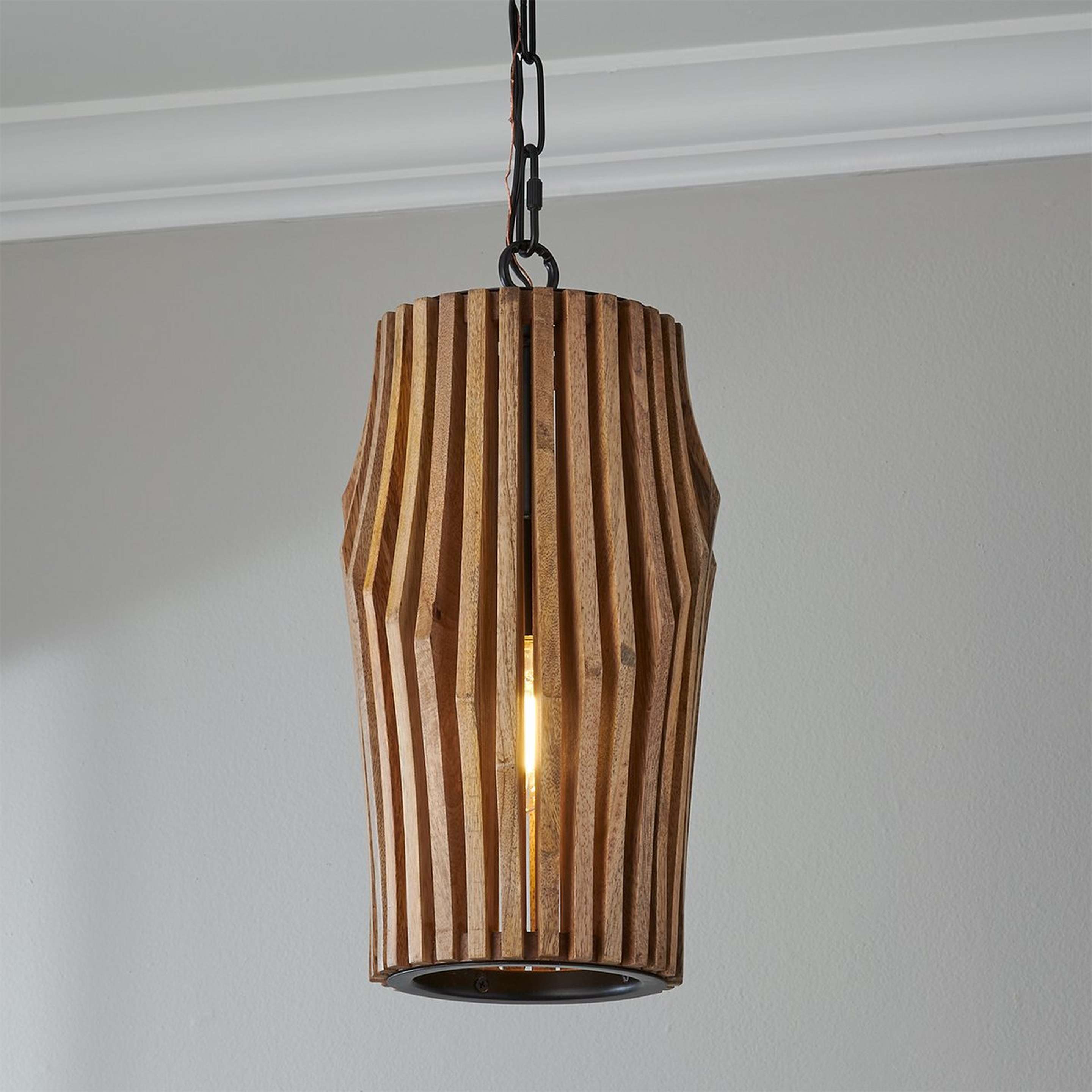 A Maela Pendant with Matte Black / Mango Wood color