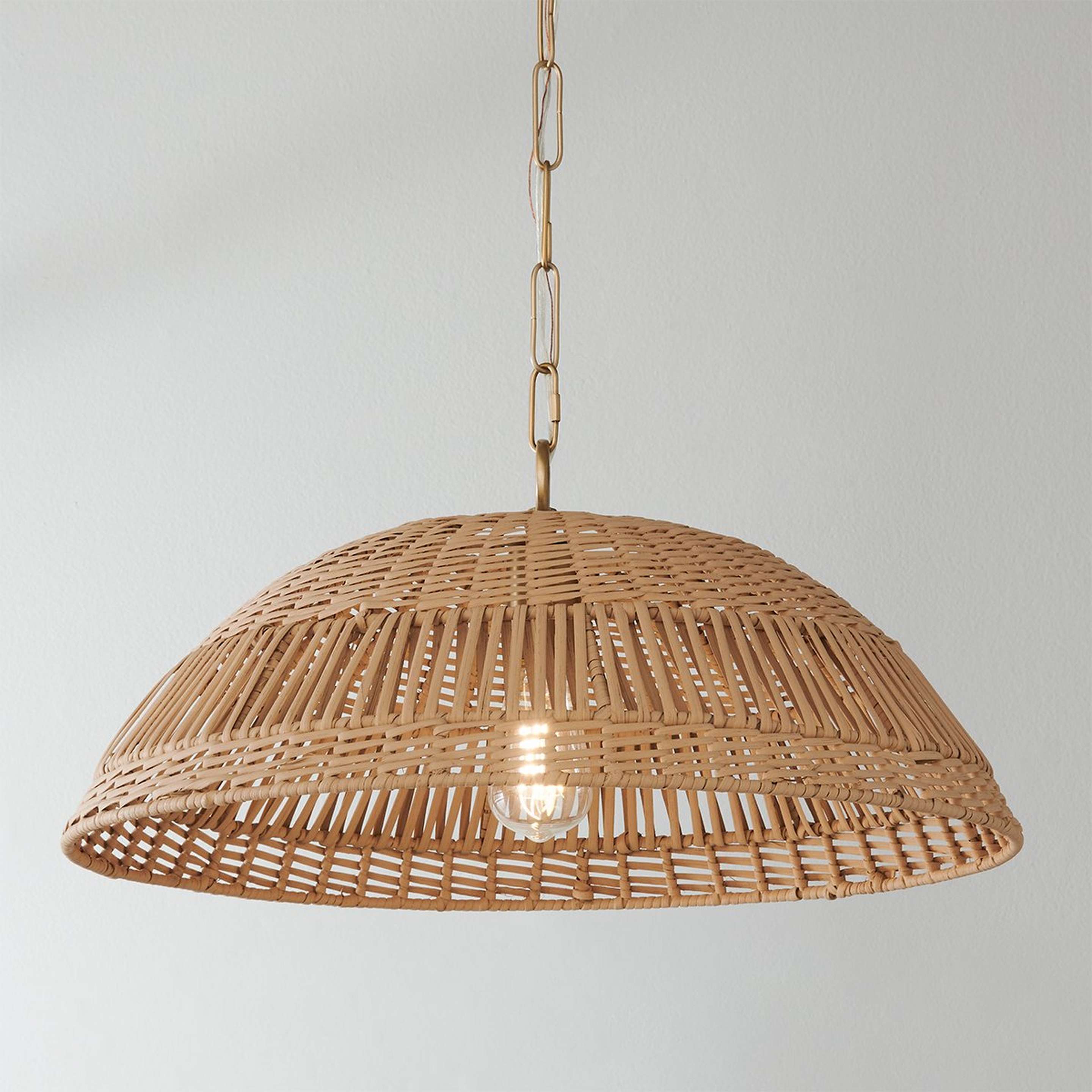 A Channel Side Saucer Pendant with Matte Brass / Natural Rattan color