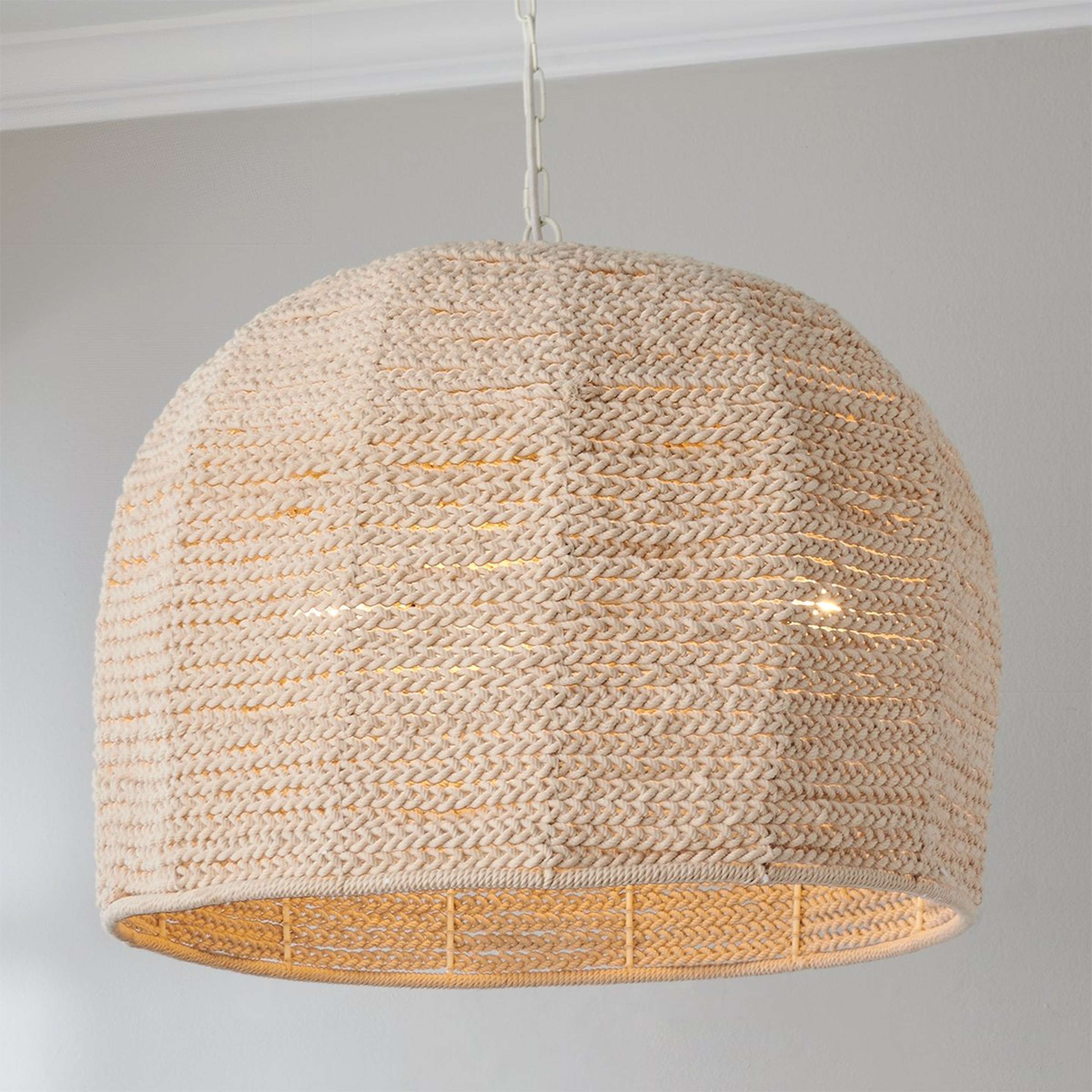 A Jadila Pendant with White / Macrame color