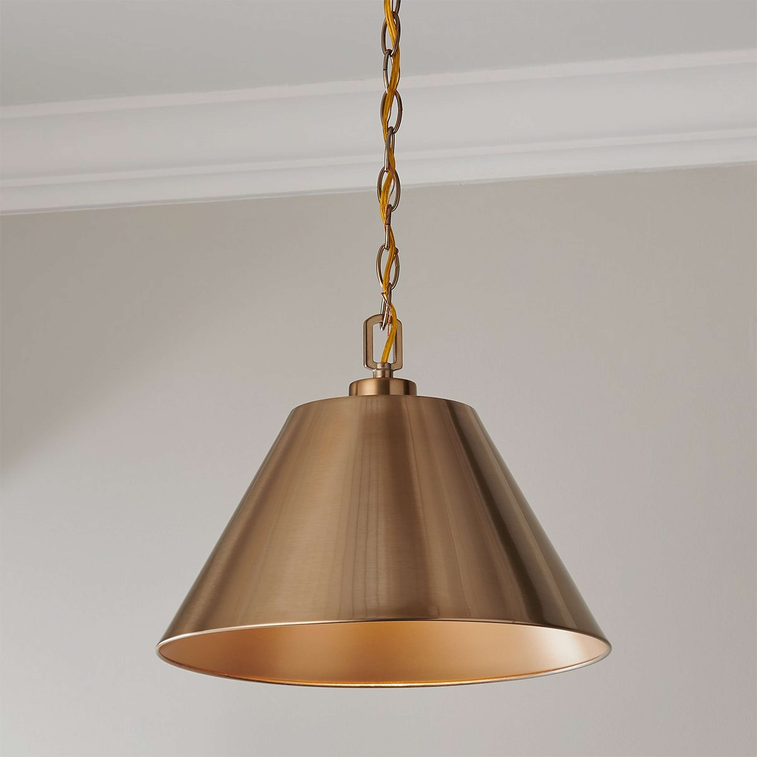 A Chris Loves Julia Edie Pendant with Brass / Brass color