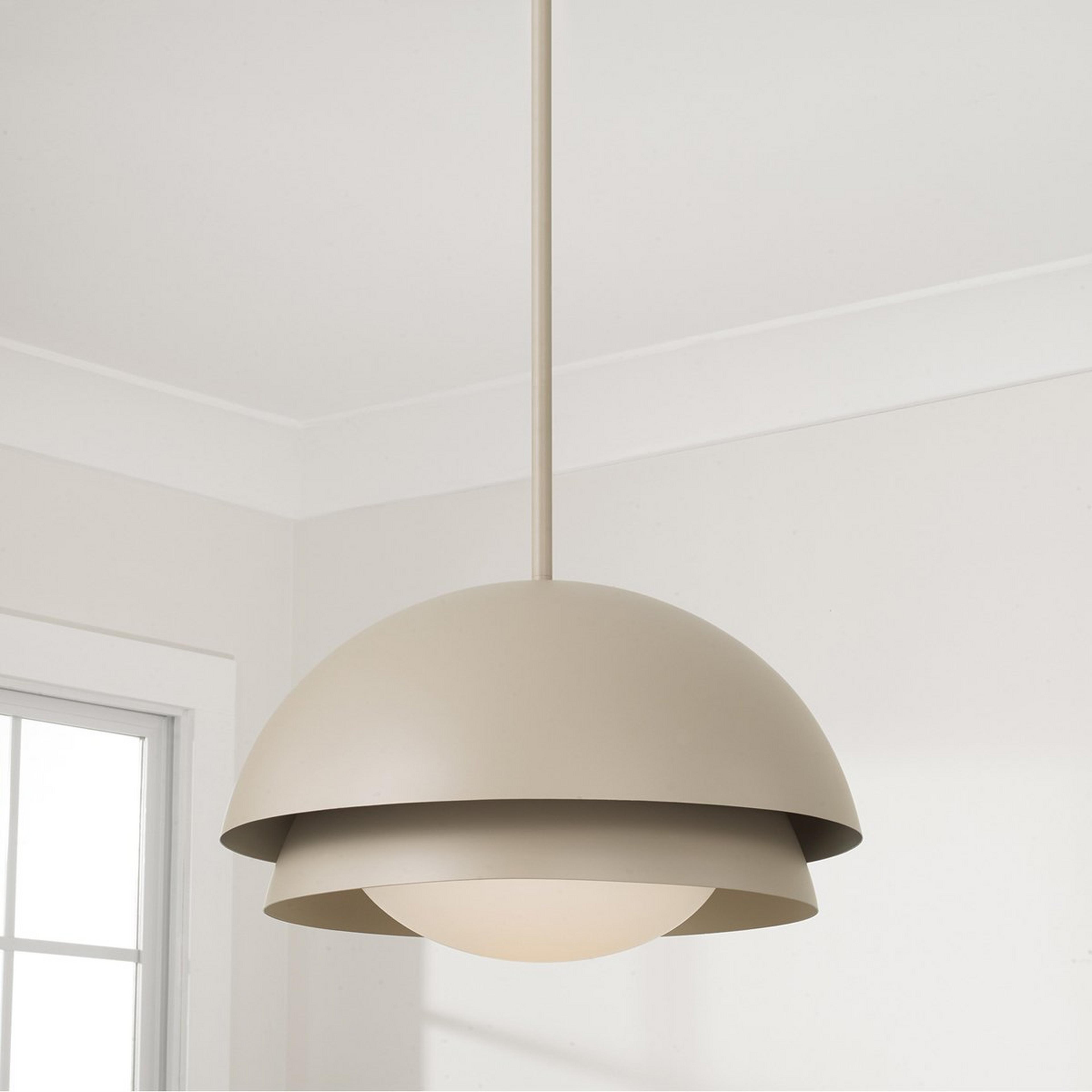 A Ziti Pendant with Taupe / White Glass color