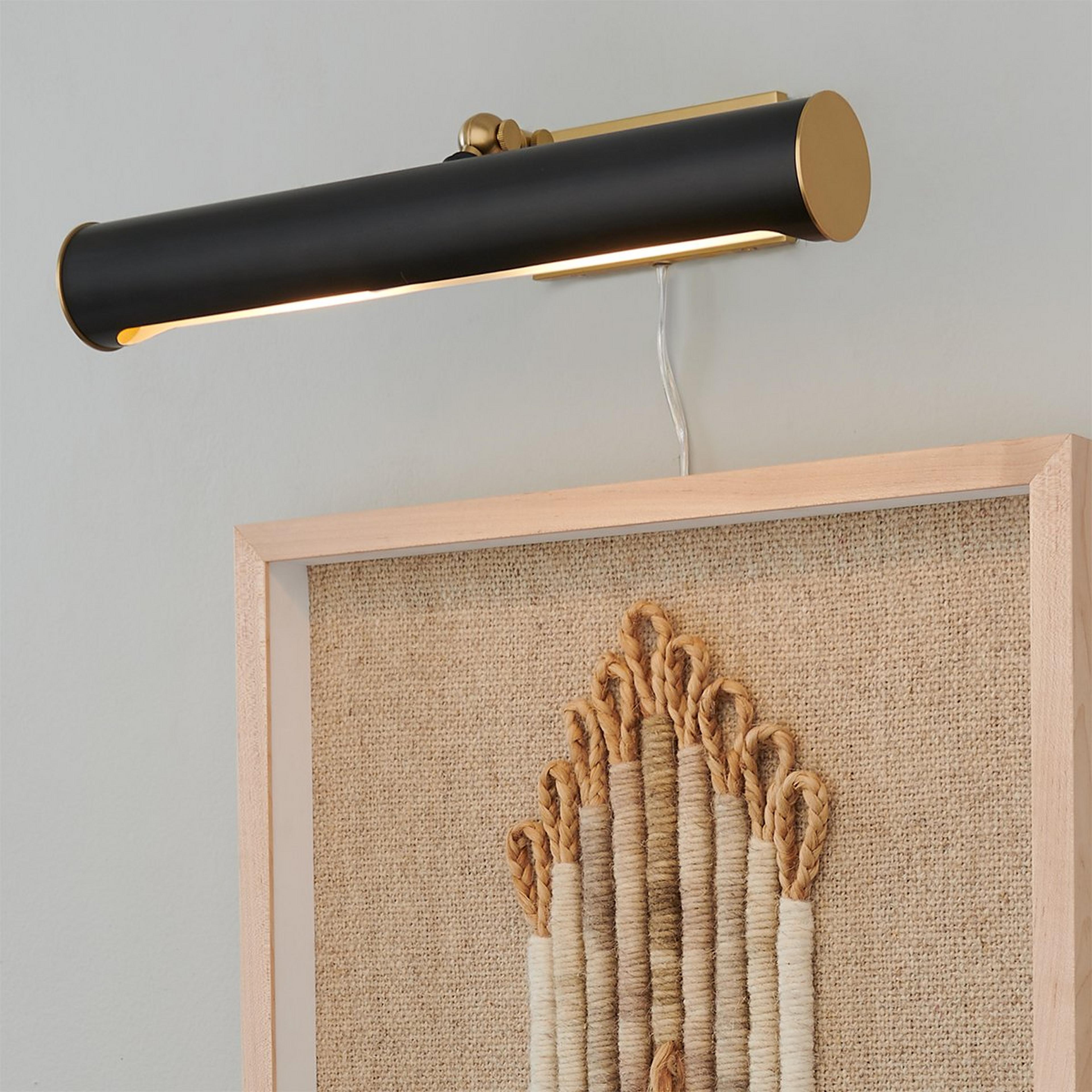 A 16" Retro Cylinder Picture Light with Bronze / Antique Brass color