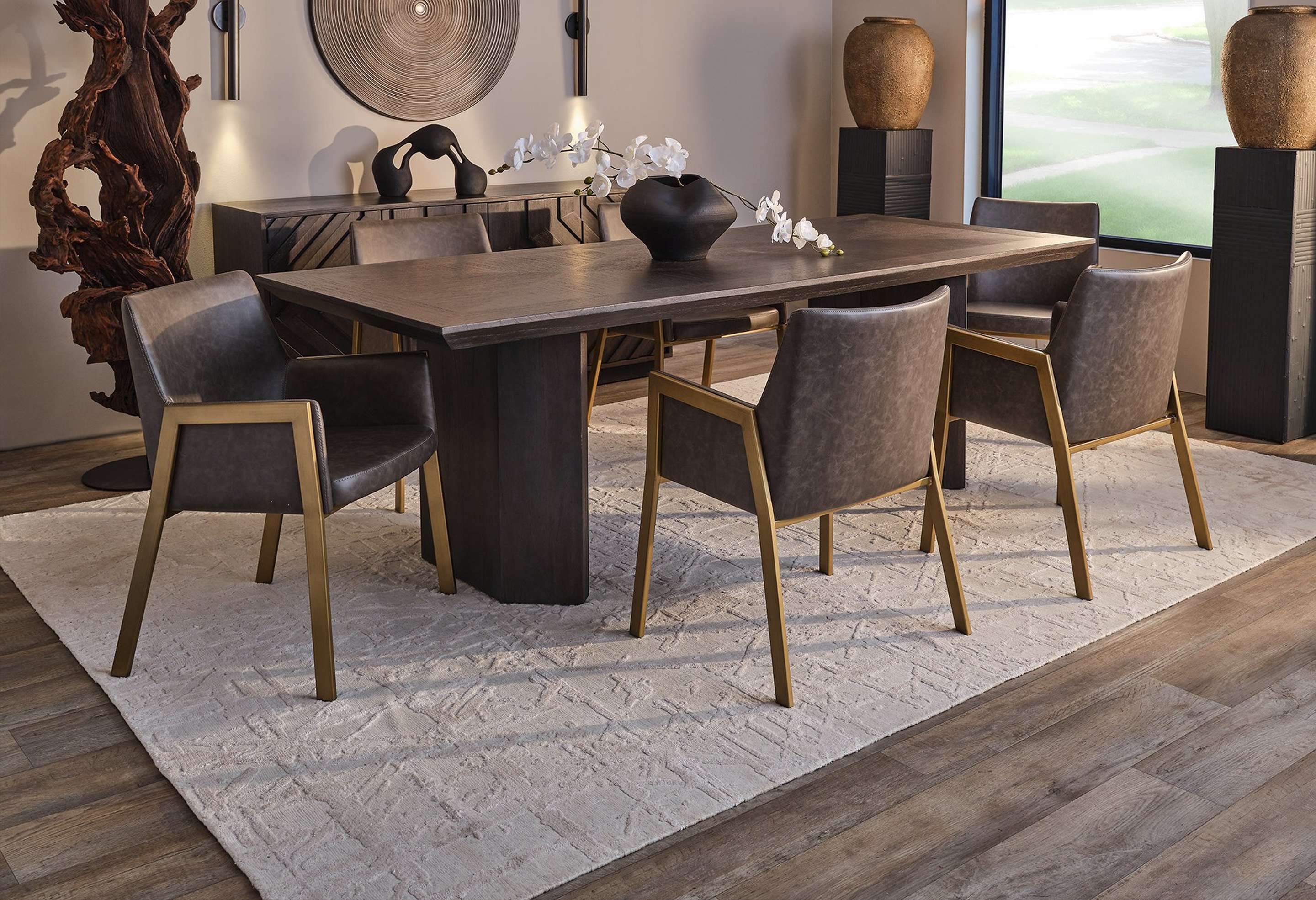 Hyas Hand-Knotted Rug
