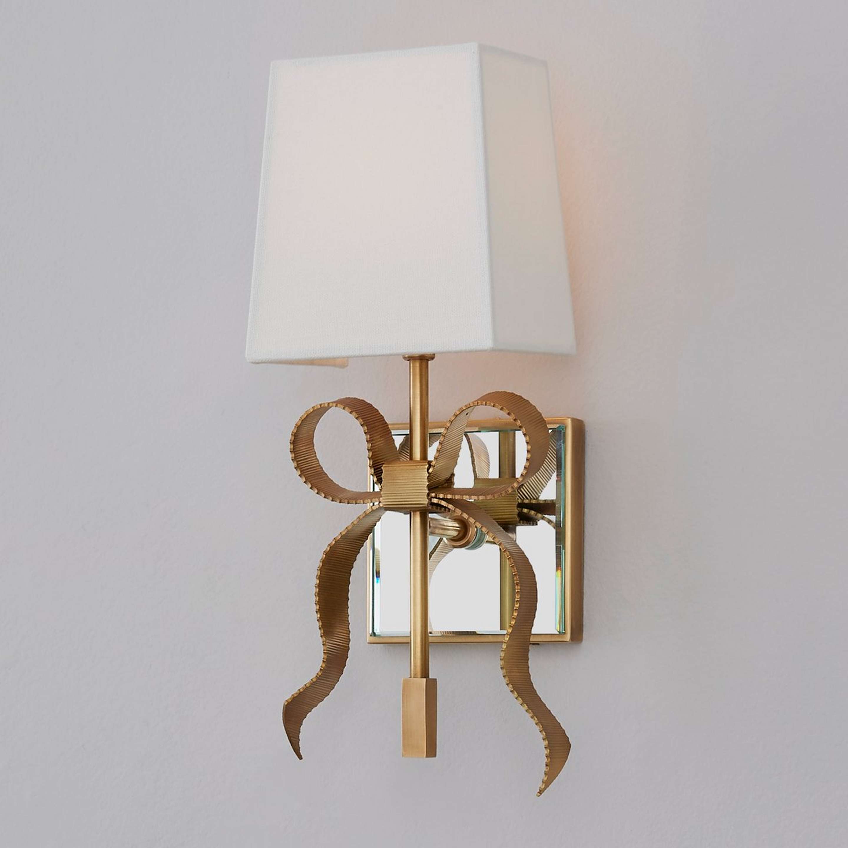 A kate spade new york Ellery Gros-Grain Bow Sconce with White / Soft Brass color