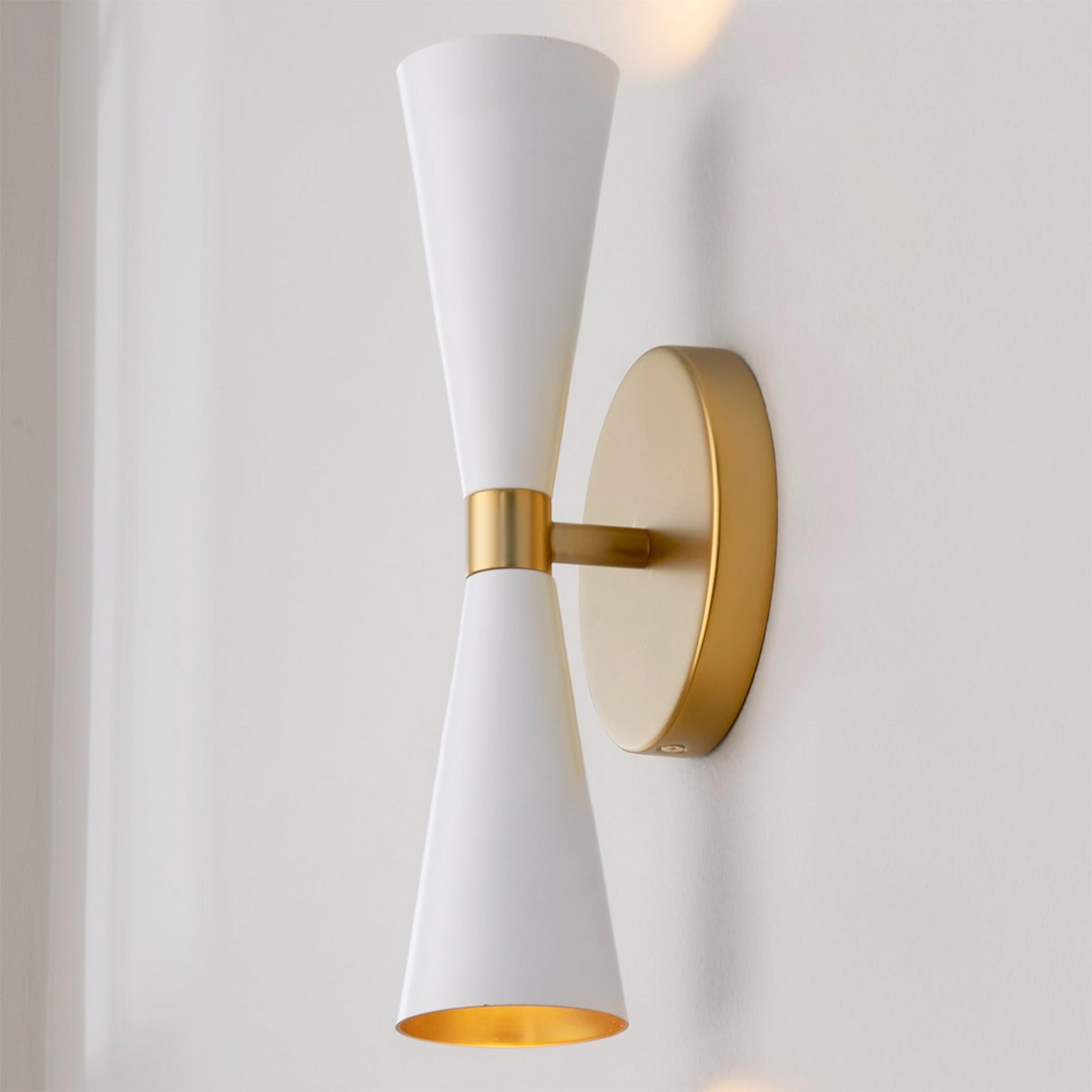 A Sanduhr Sconce with Vintage Brass / White color
