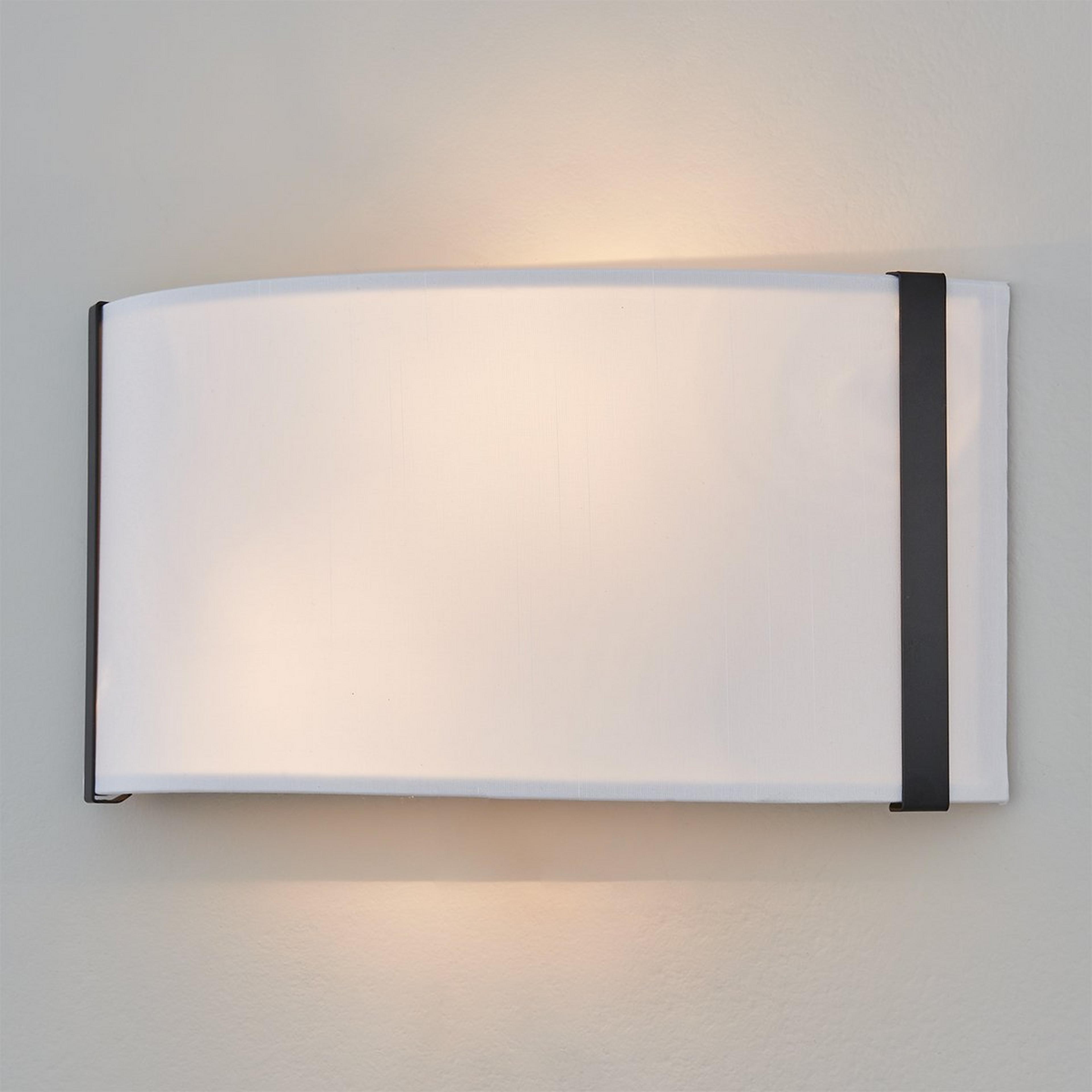 A Intergalactic Ring Sconce with Black / White color