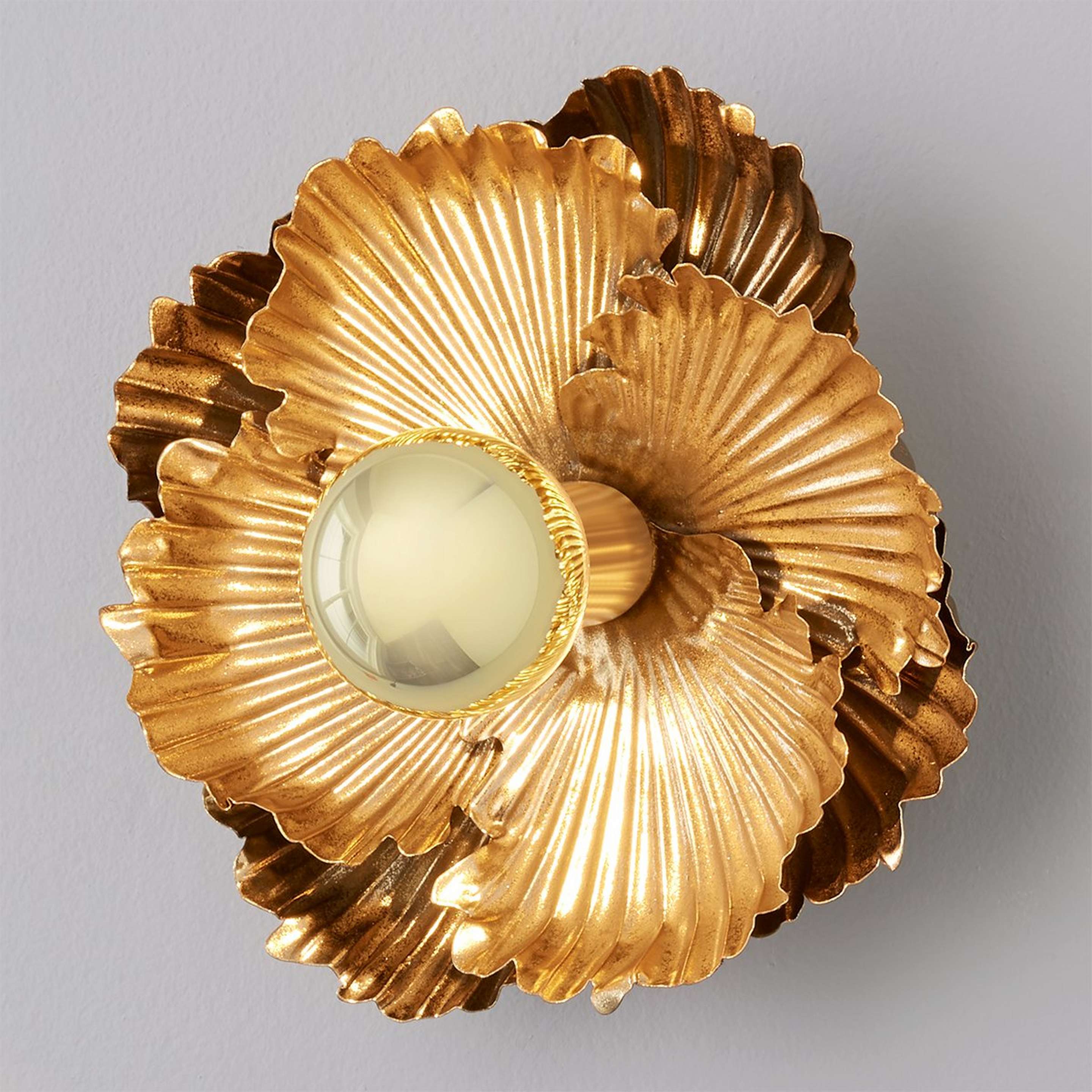 A Glam Lotus Flower Sconce with Brass / Gold color