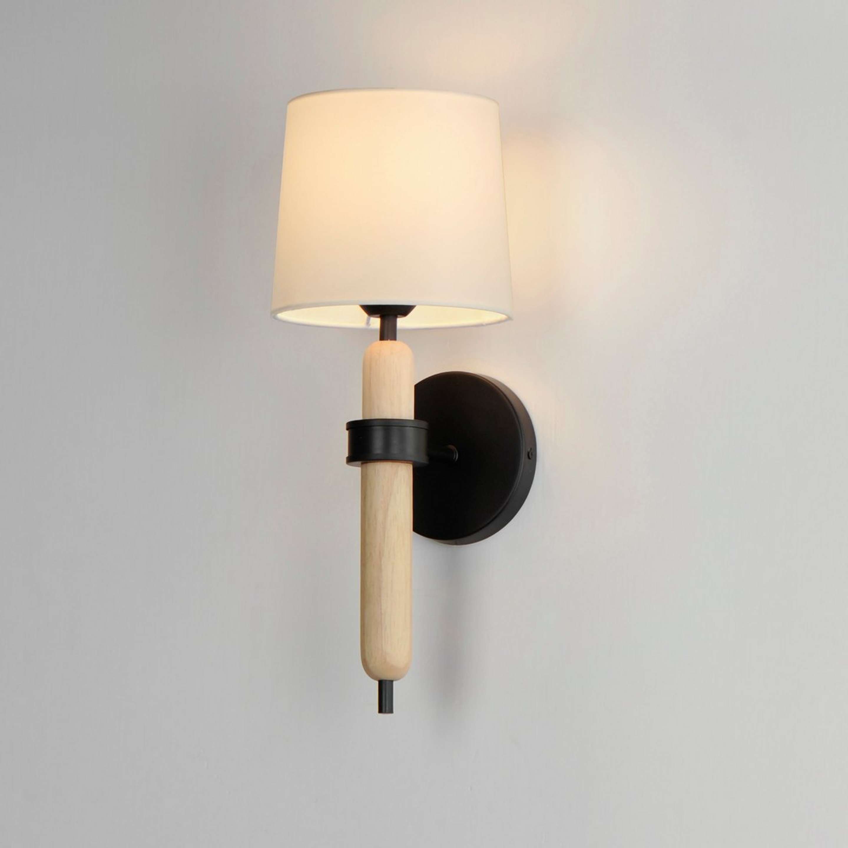 A Oakwood Sconce with Black / Beige / Natural Wood color