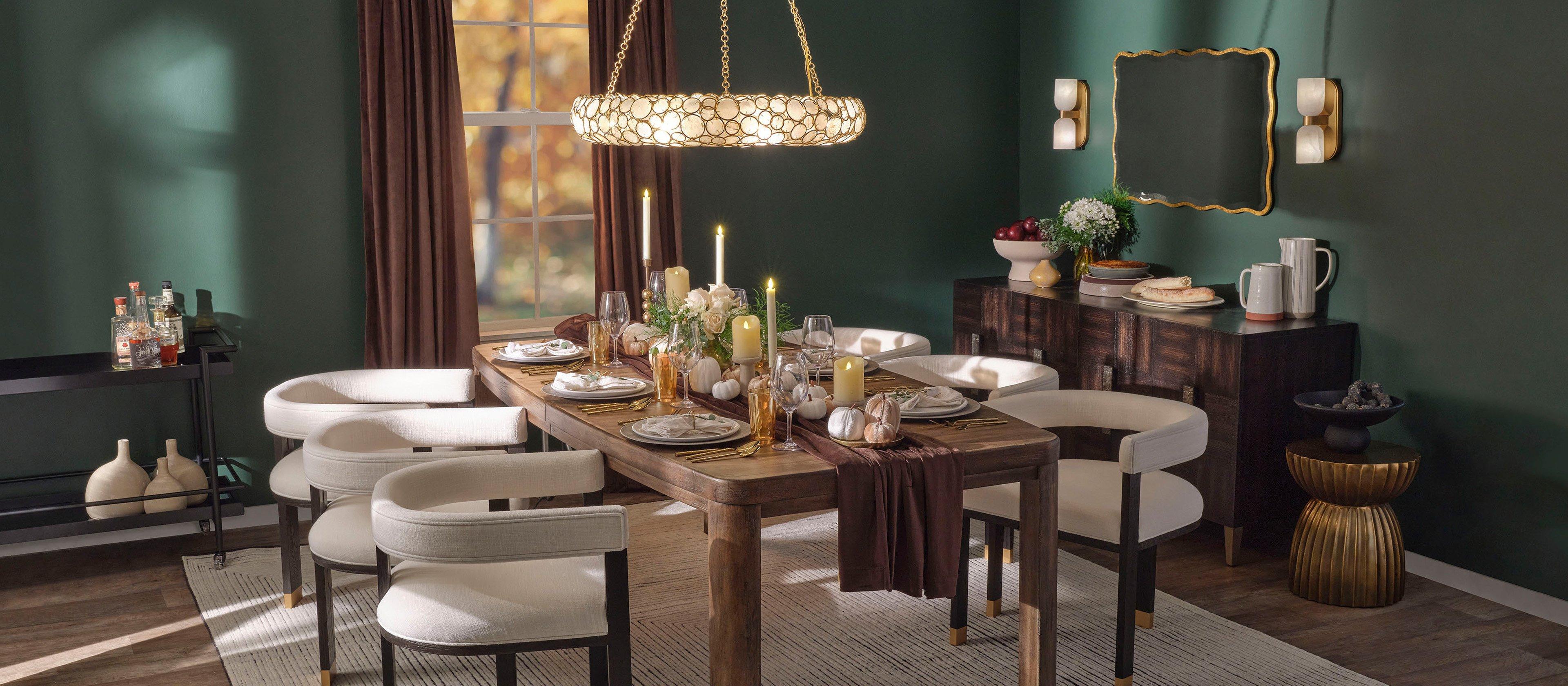 Holiday dining room