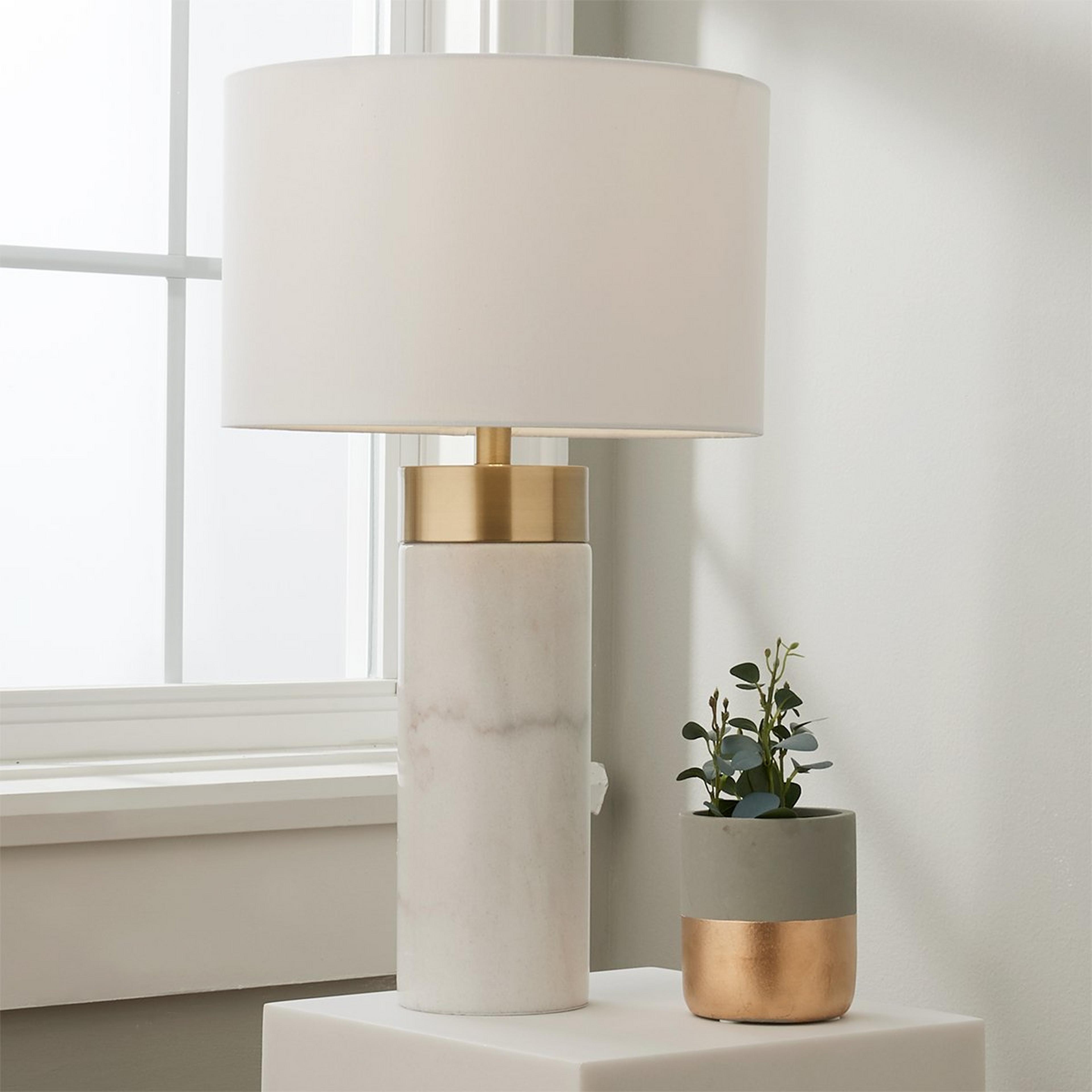 Statuary Table Lamp