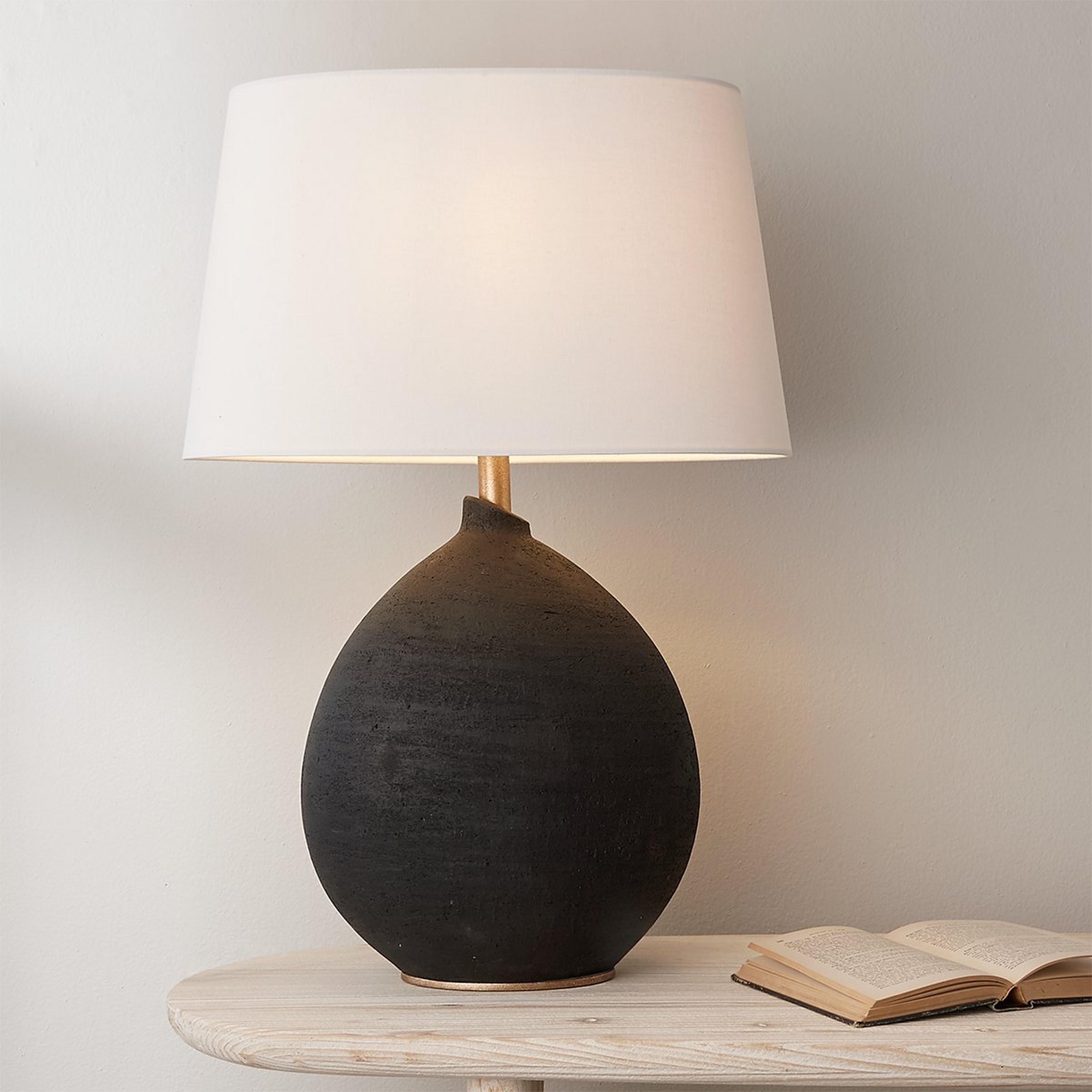 A Santorini Table Lamp with Black color