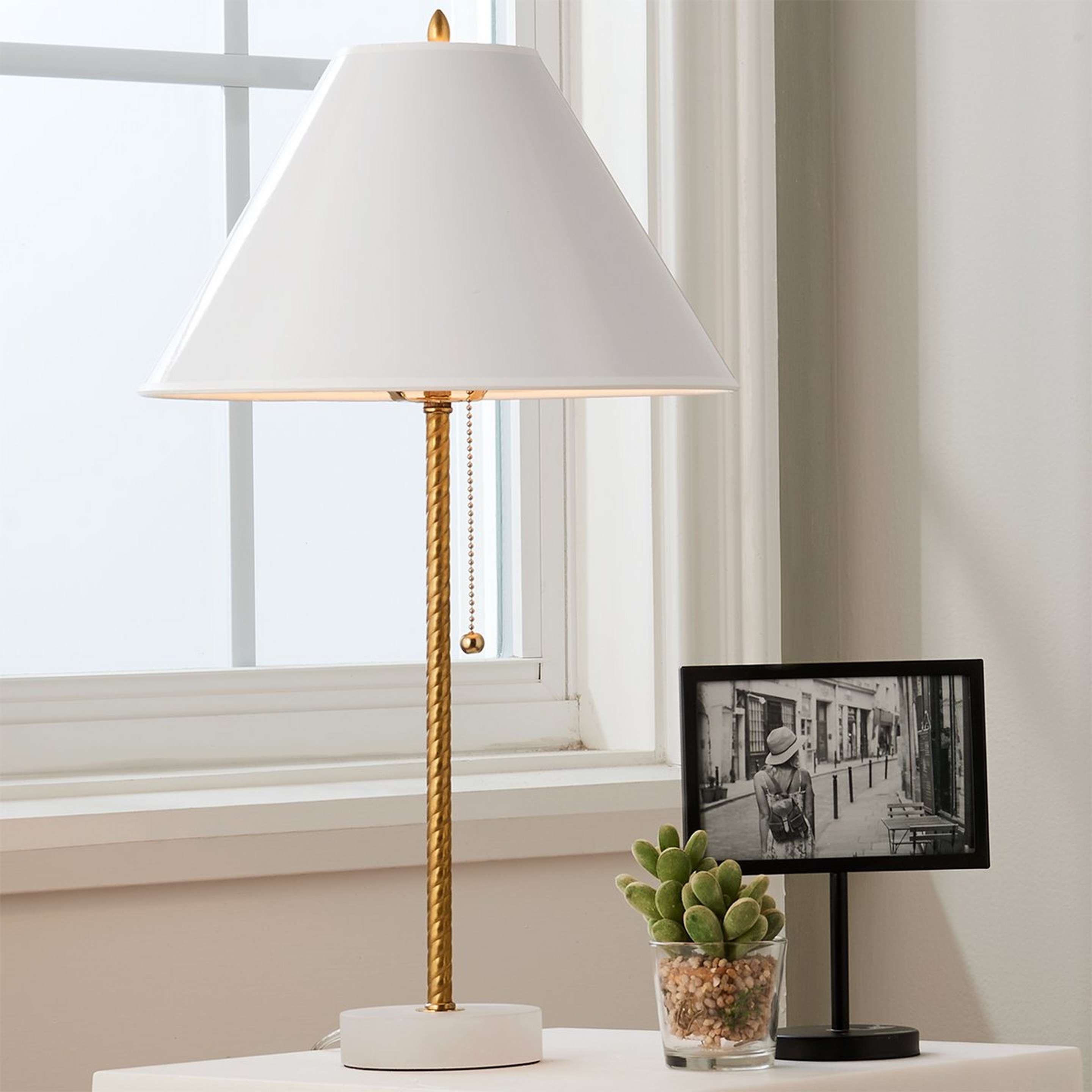 A Corda Table Lamp with Brass / Alabaster / White color