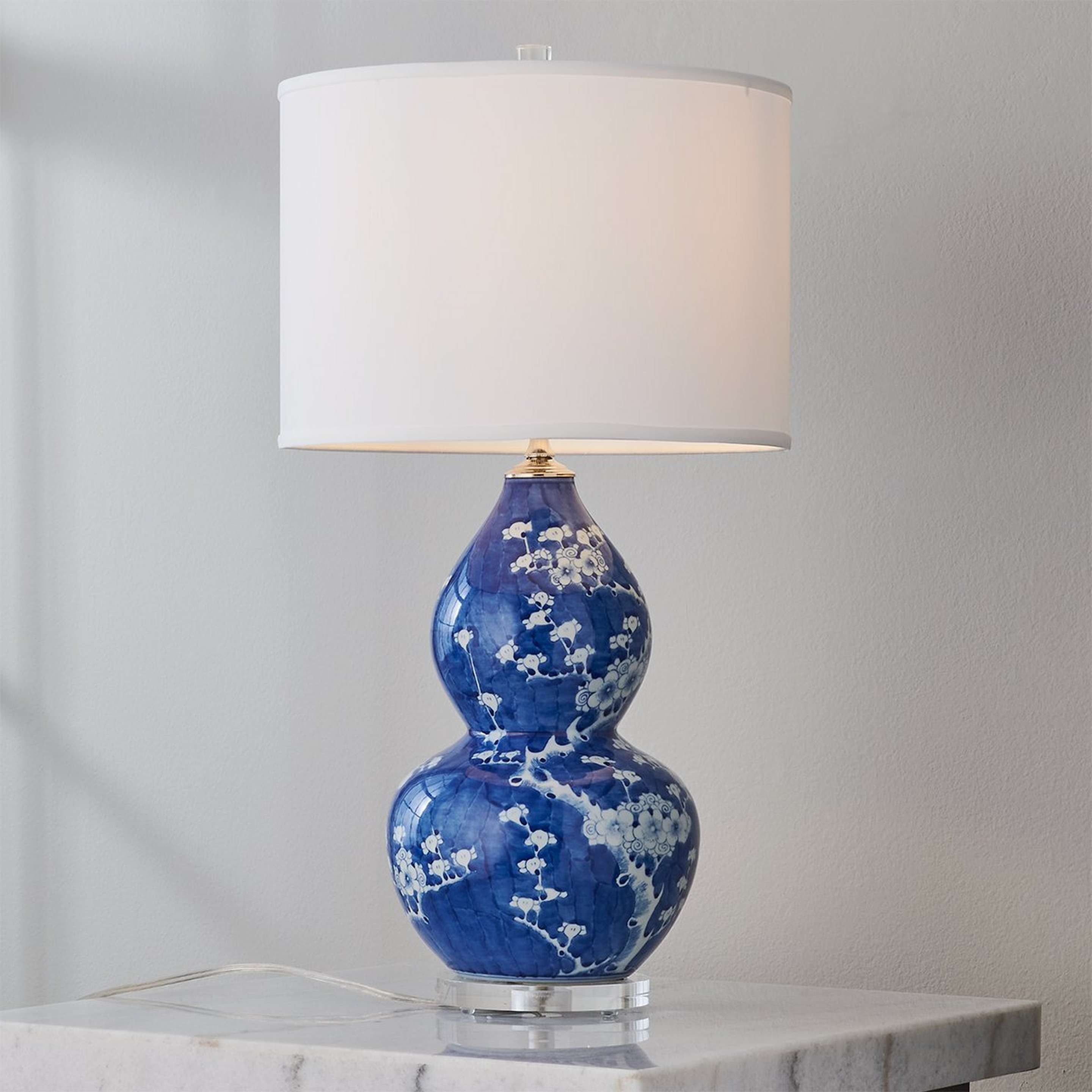 A Foshan Double Gourd Table Lamp with Blue / White color