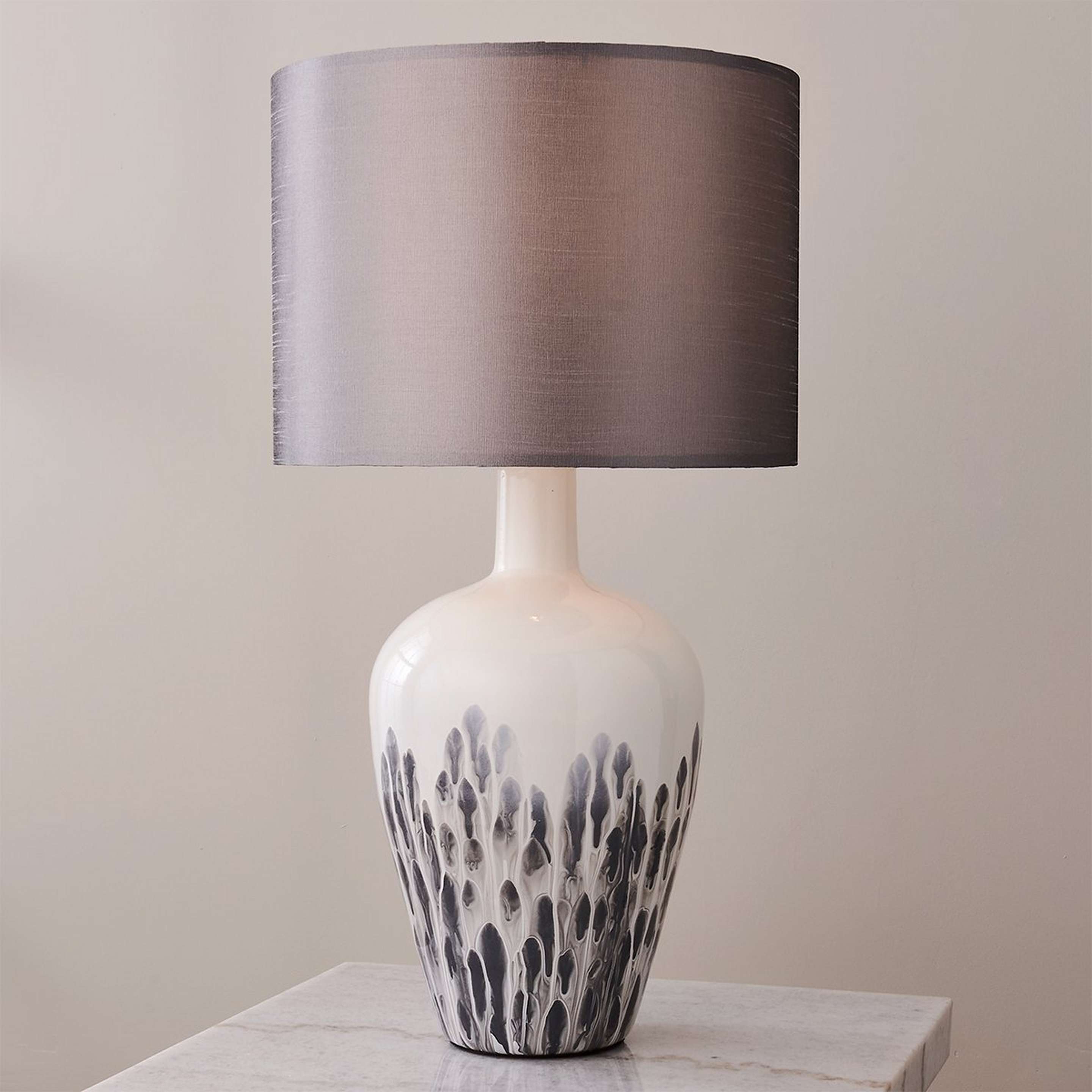 A Safed Tapakana Table Lamp with Gray / White / Polished Nickel color