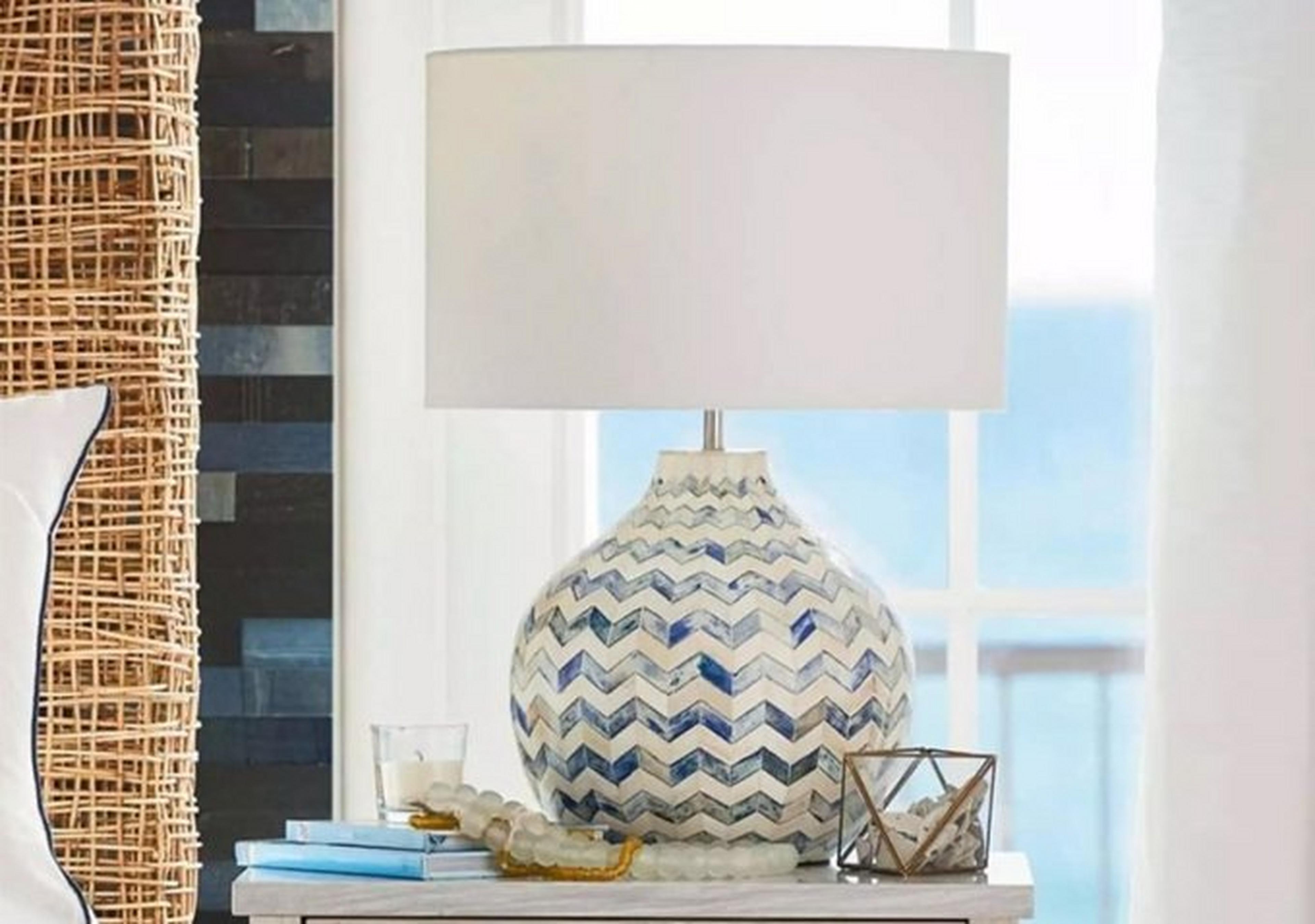 Briarcliff Table Lamp