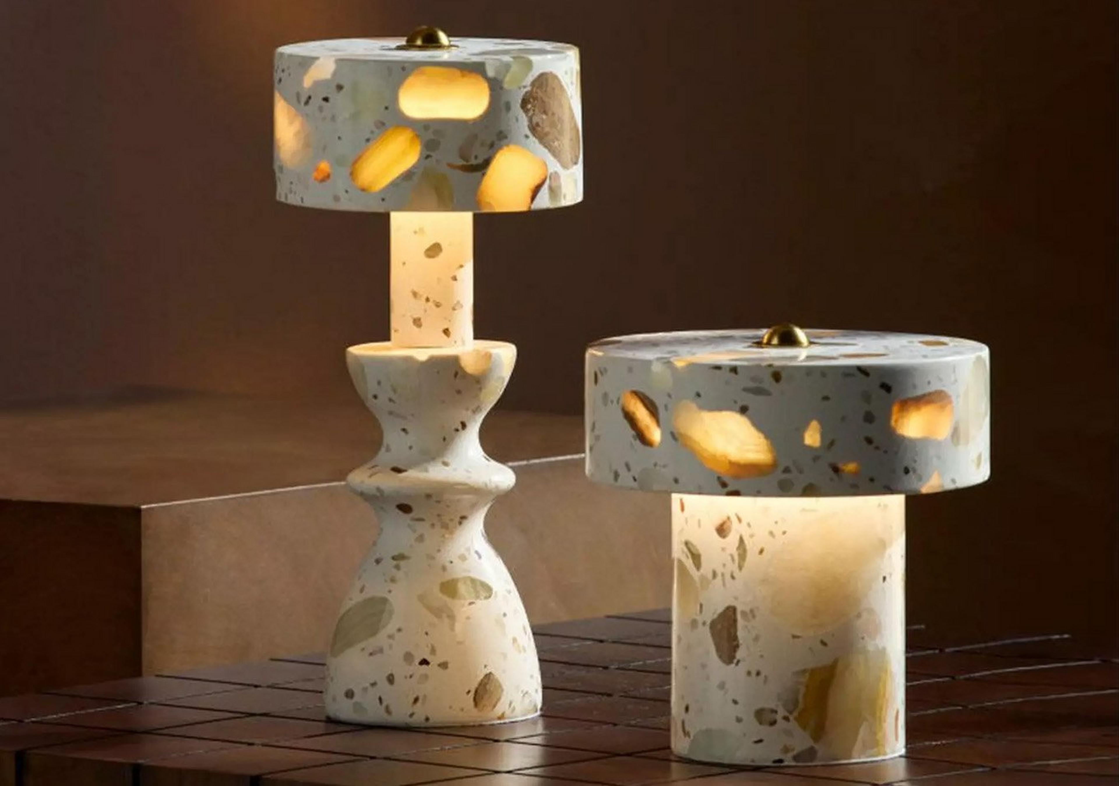 Calcatta Rechargeable LED Table Lamp