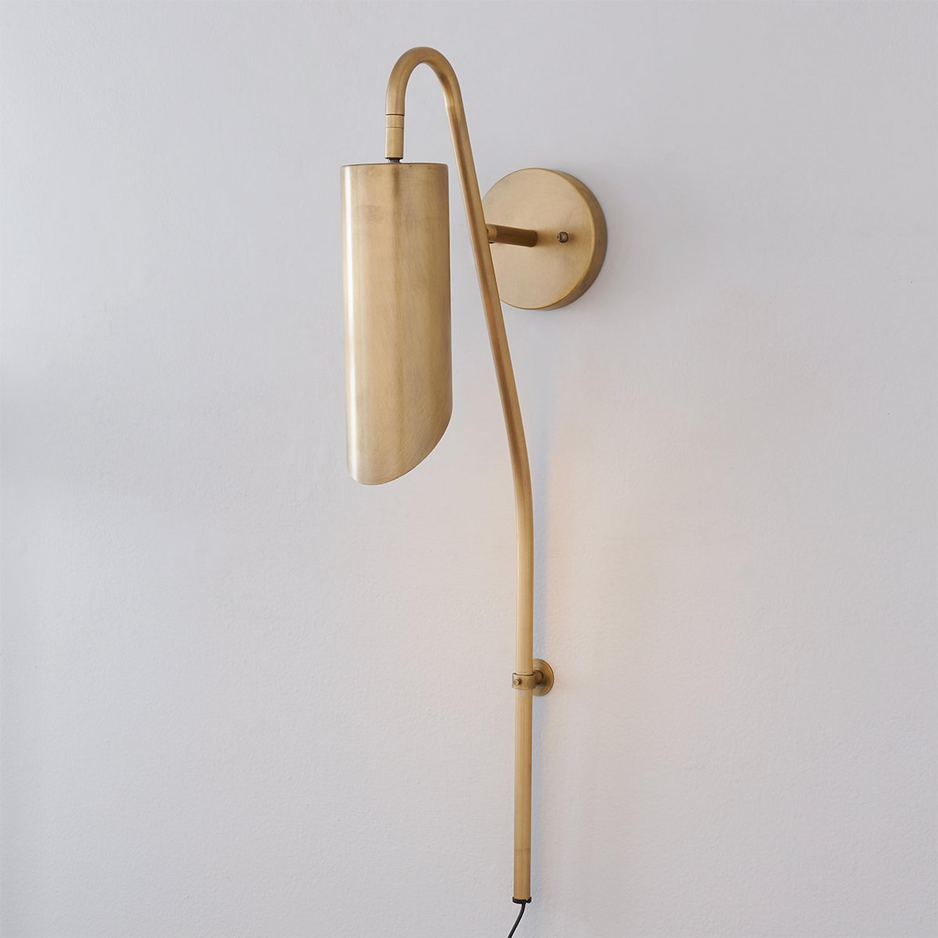 A Luxbury Mod Swing Arm with Brass  color
