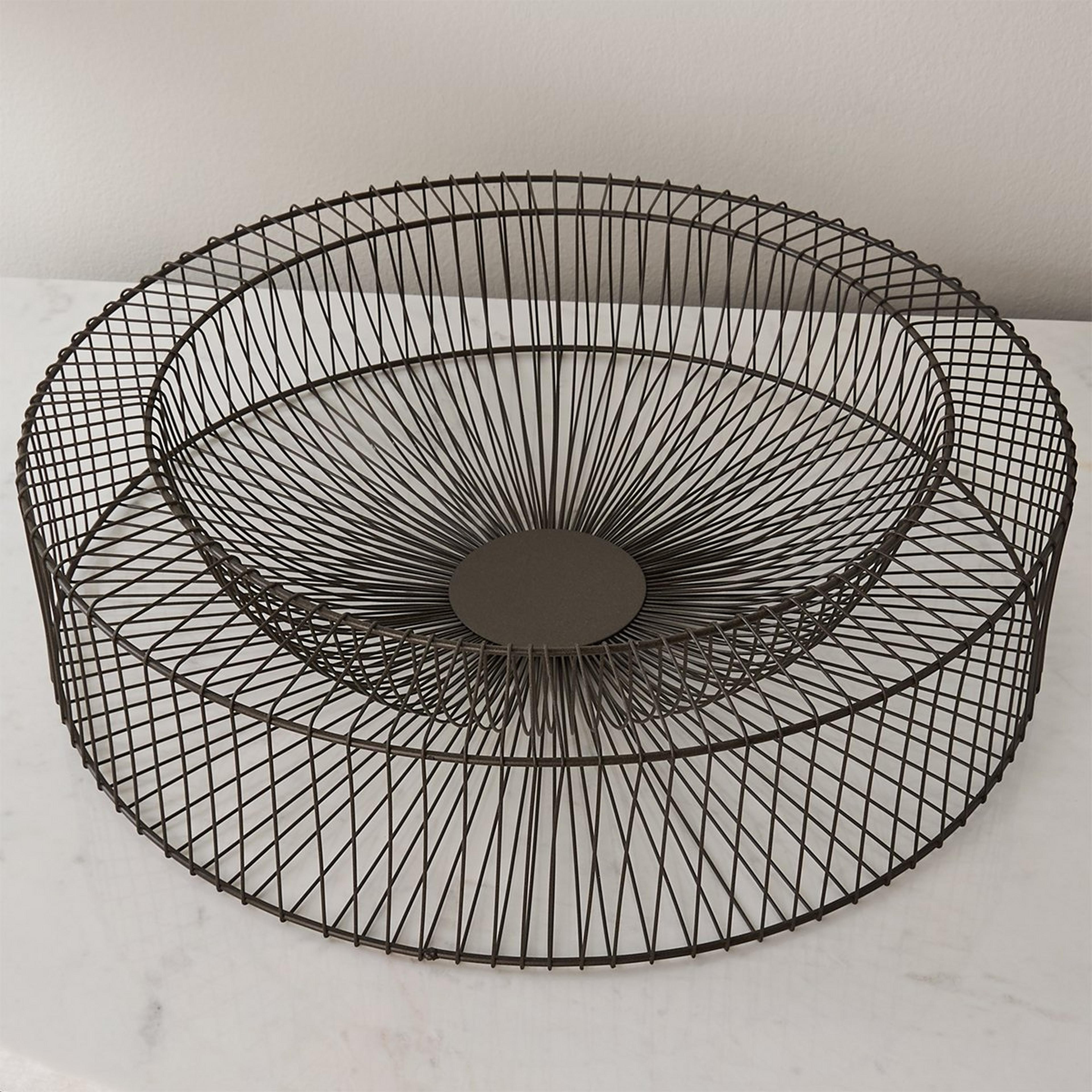 A Apprentice Iron Tray with undefined color