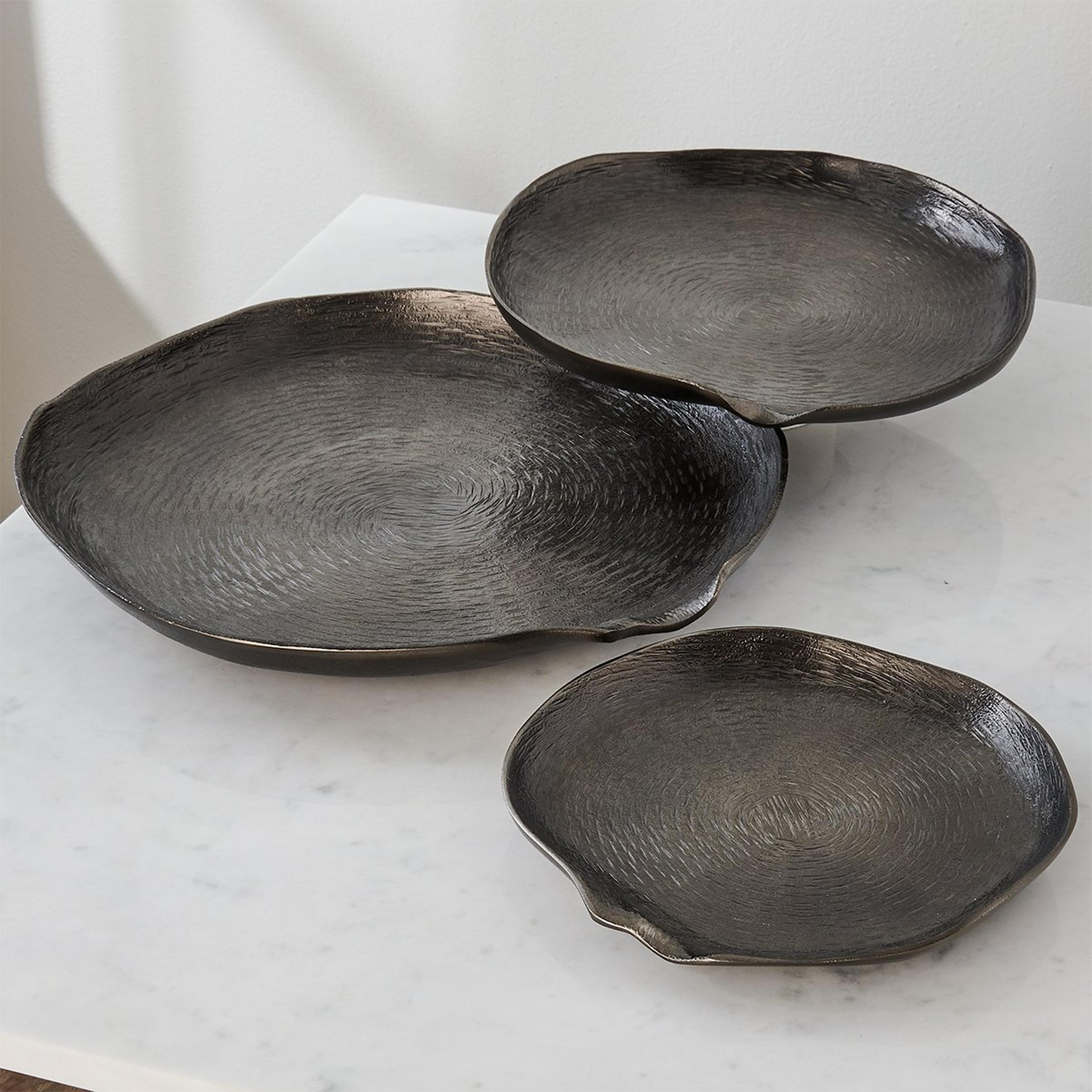 A Terrestrial Trays - Set of 3 with undefined color