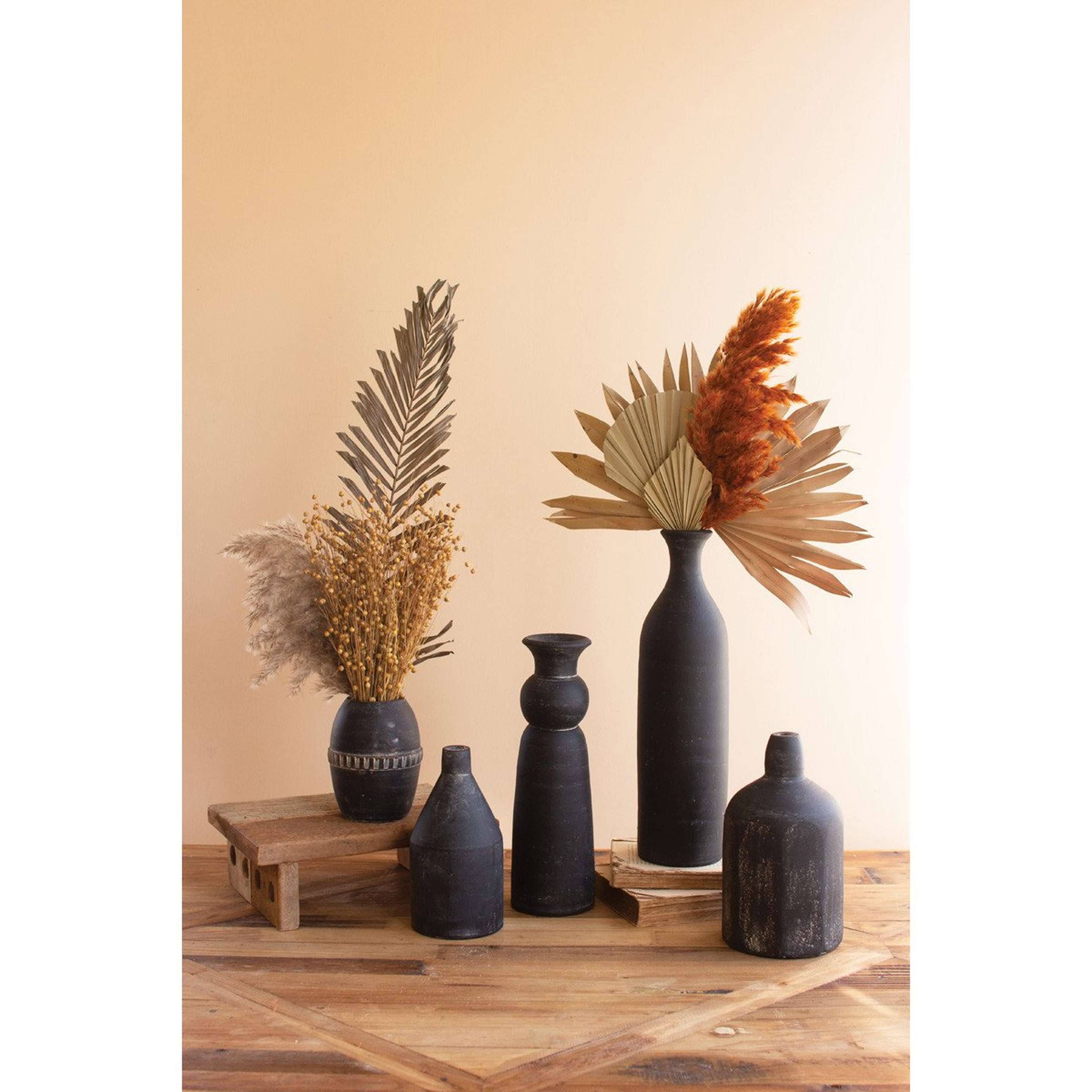 A Glomma Vases - Set of 5 with Distressed Black color