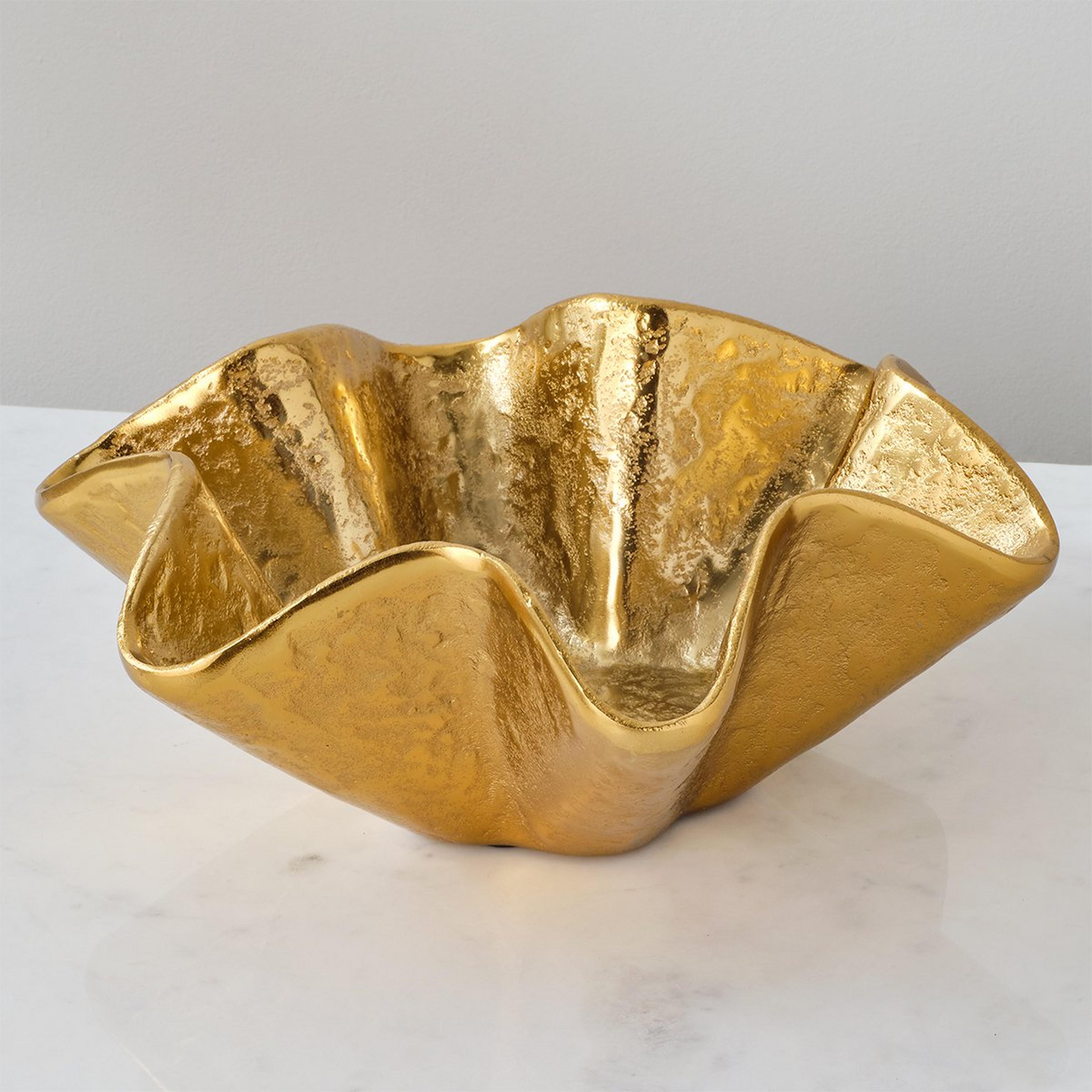 A Crinoline Bowl with Brass color