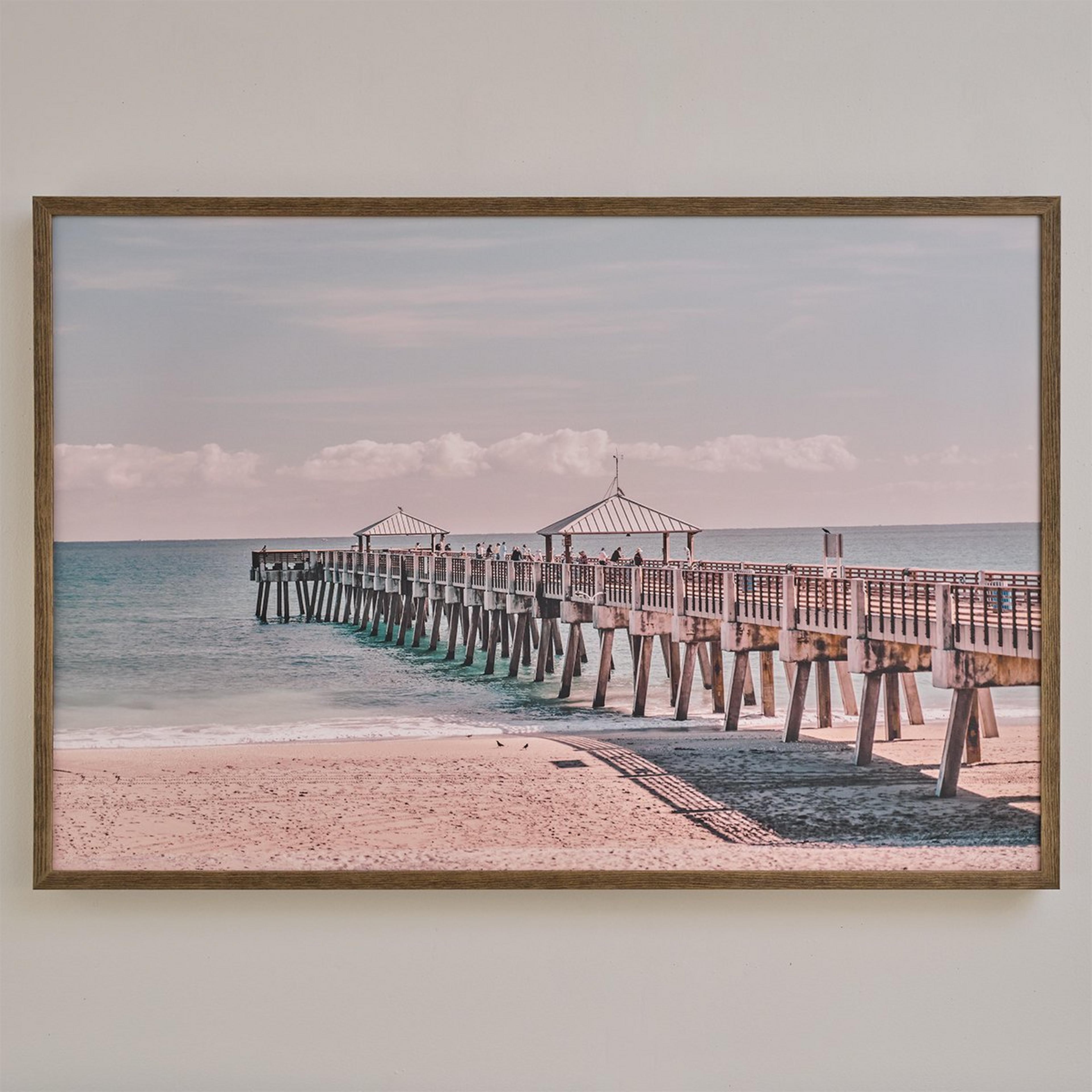 A Pier-less Photo Print with Multi color