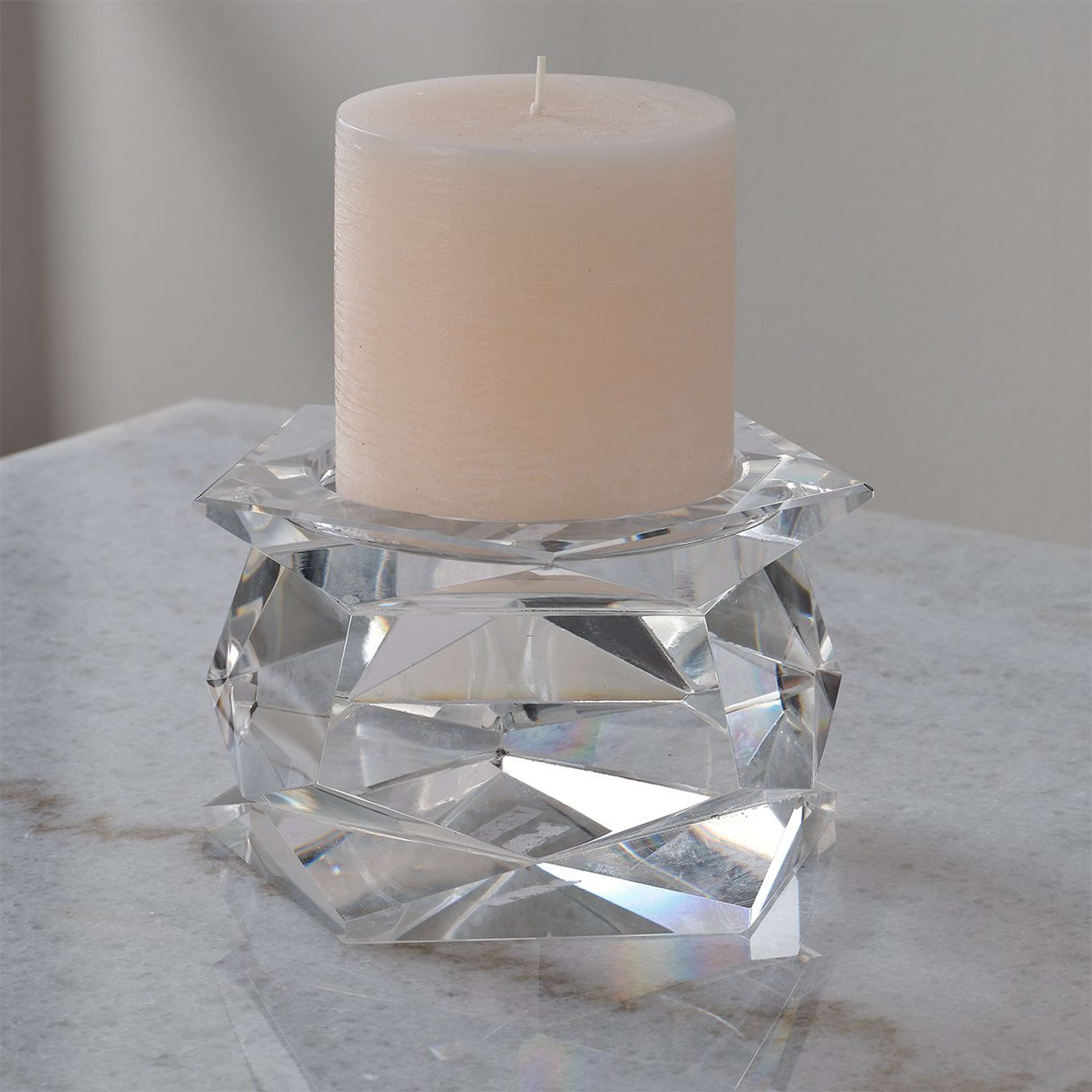 A Moxie Pillar Candleholder with Clear color