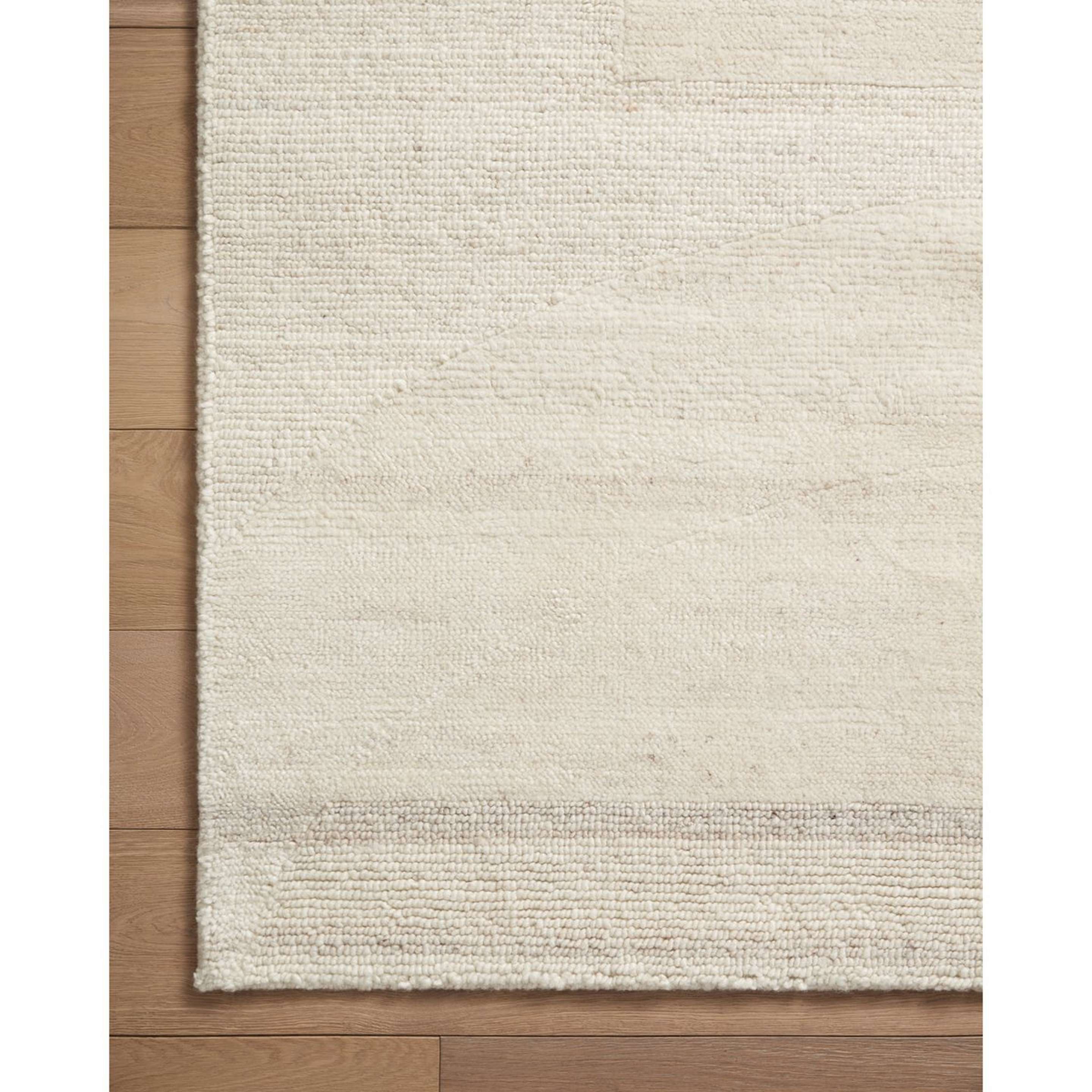A Patrizi Handknotted Rug with Ivory / Oatmeal color