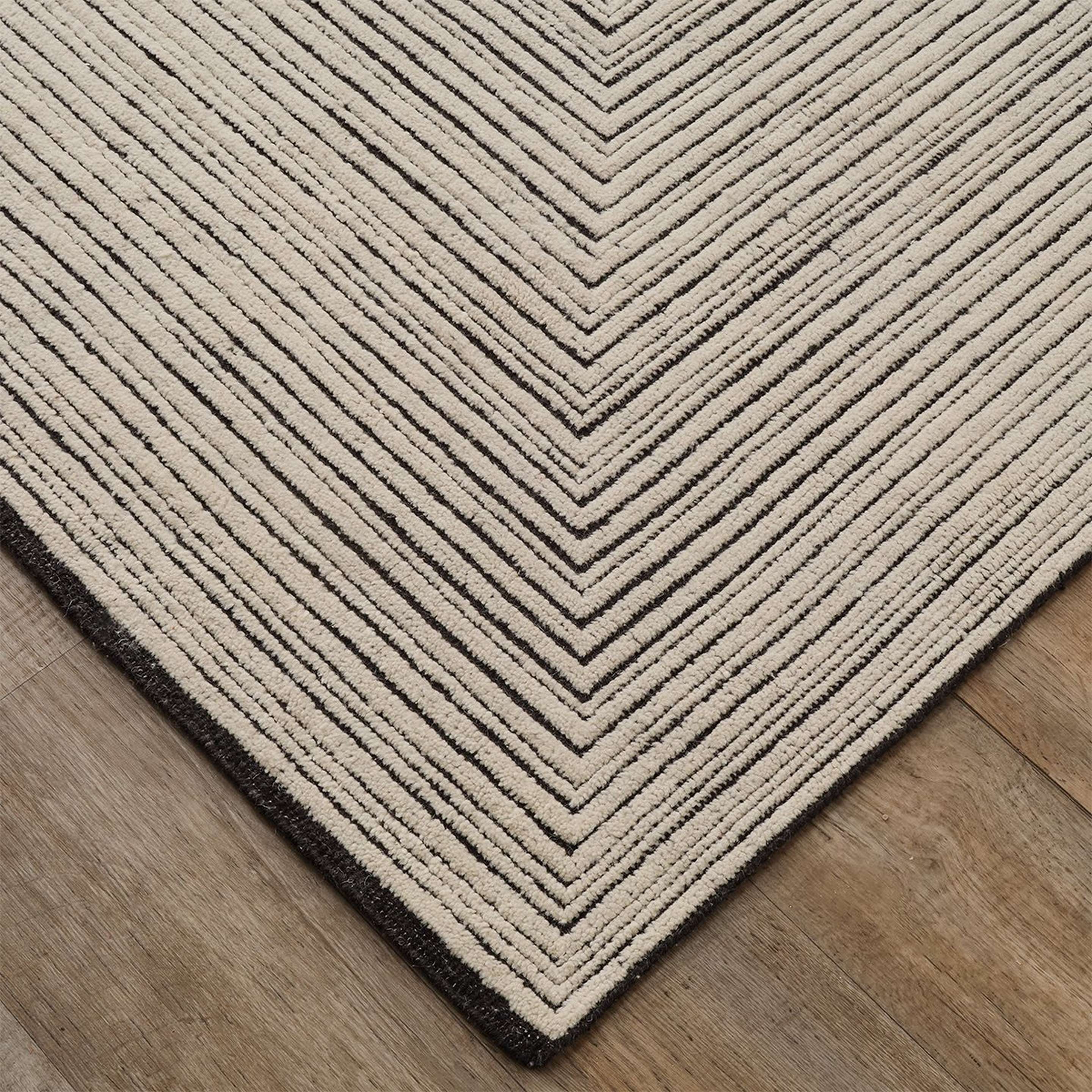 A Corinth Hand-Knotted Rug with Black / White color