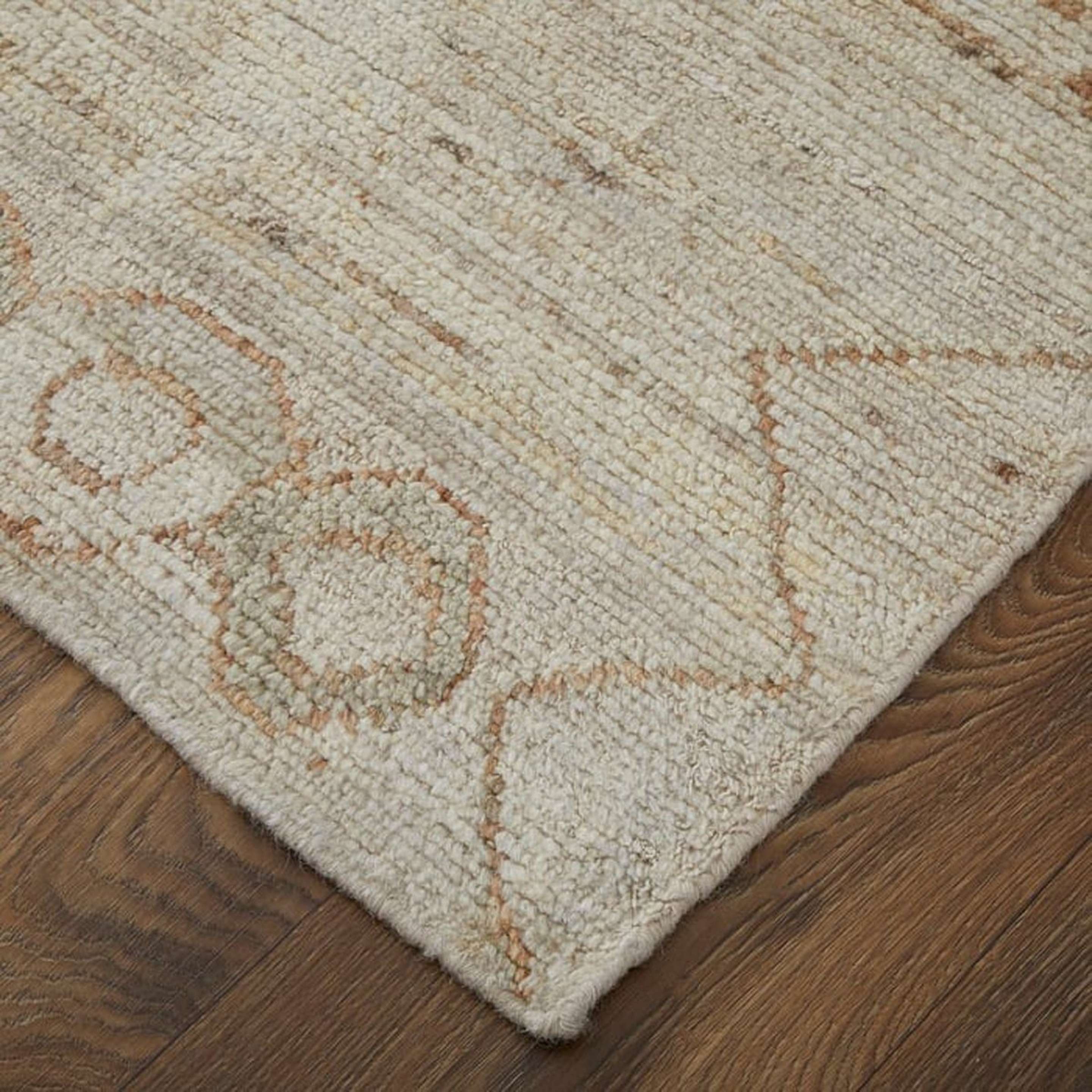 A Jovie Hand-Knotted Rug with Beige / Multi color