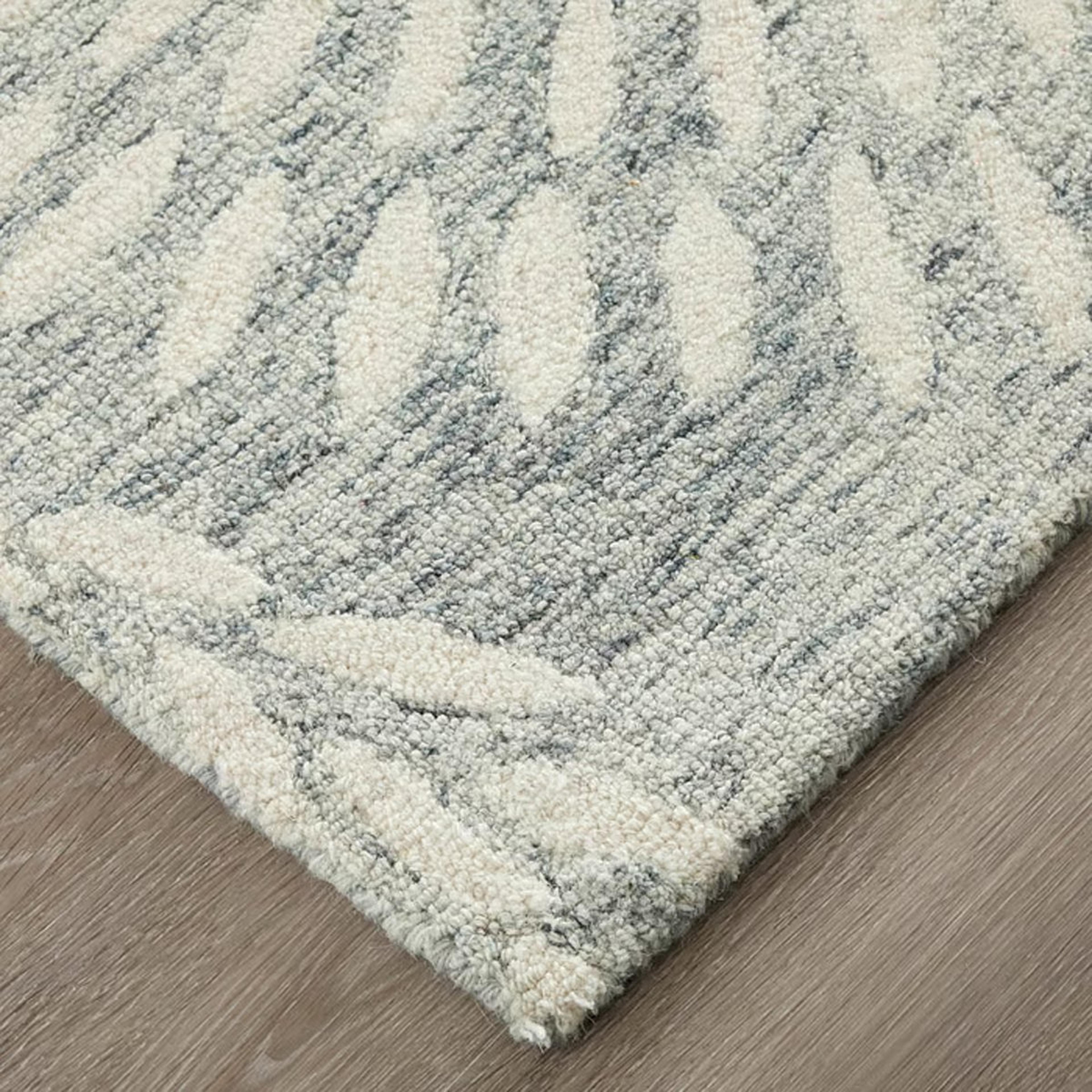 A Eulalia Hand-Tufted Rug with Gray color