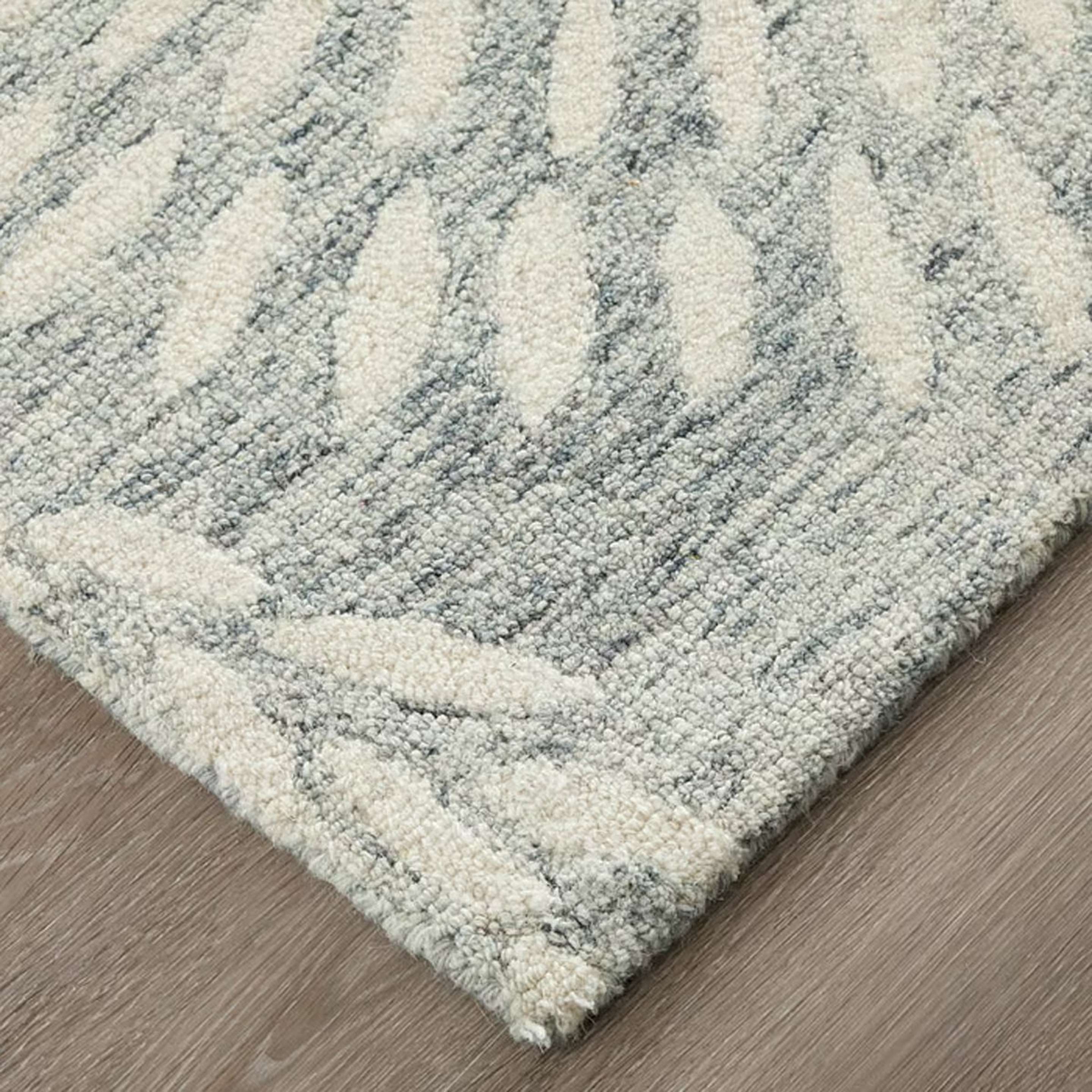 A Eulalia Hand-Tufted Rug with Gray color