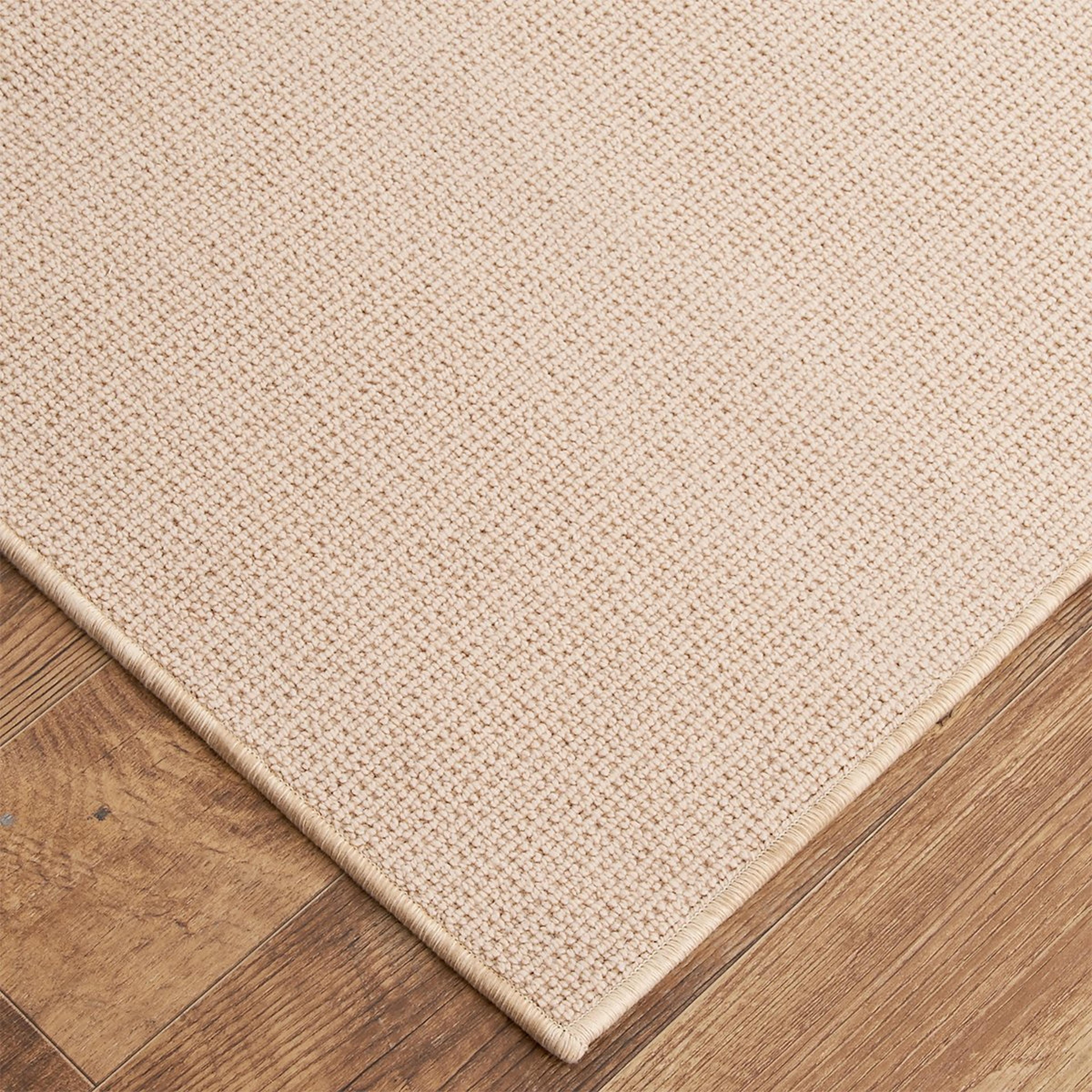 A Classic Wool Woven Rug with Natural color