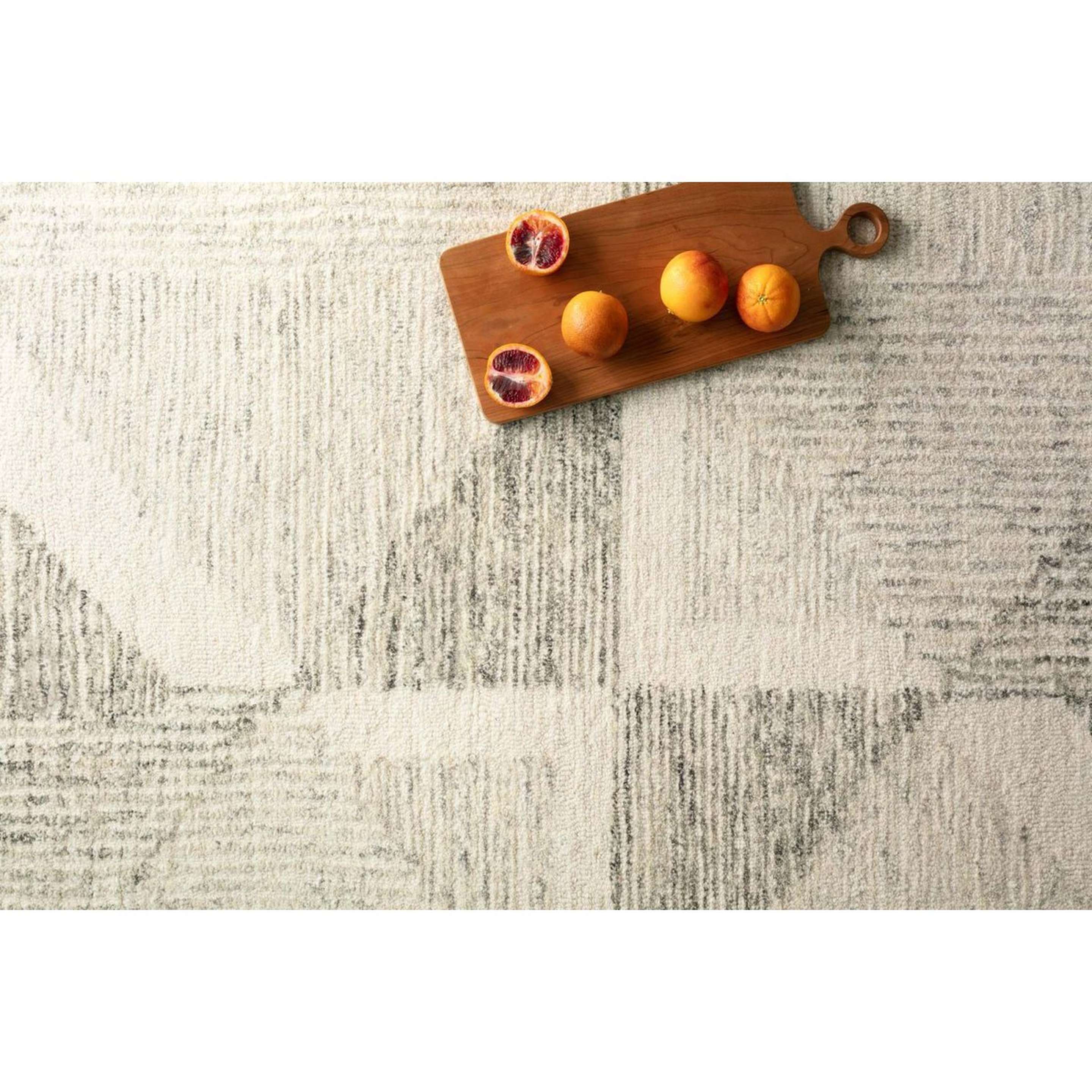 A Canyon De Chelly Hand-Tufted Rug with Ivory / Gray / Charcoal color