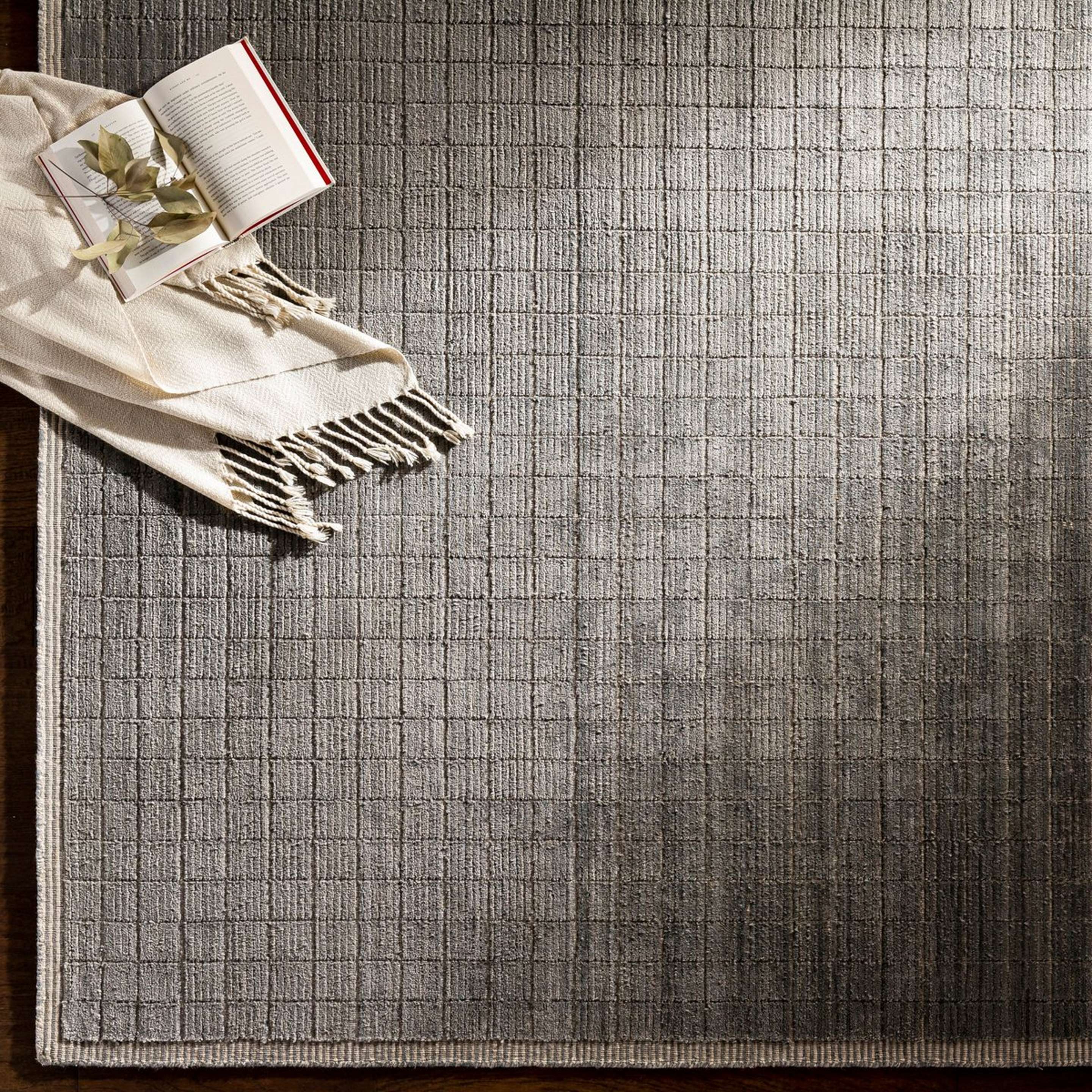 A Lauto Rug with Gray / Charcoal / Slate / Smoke color