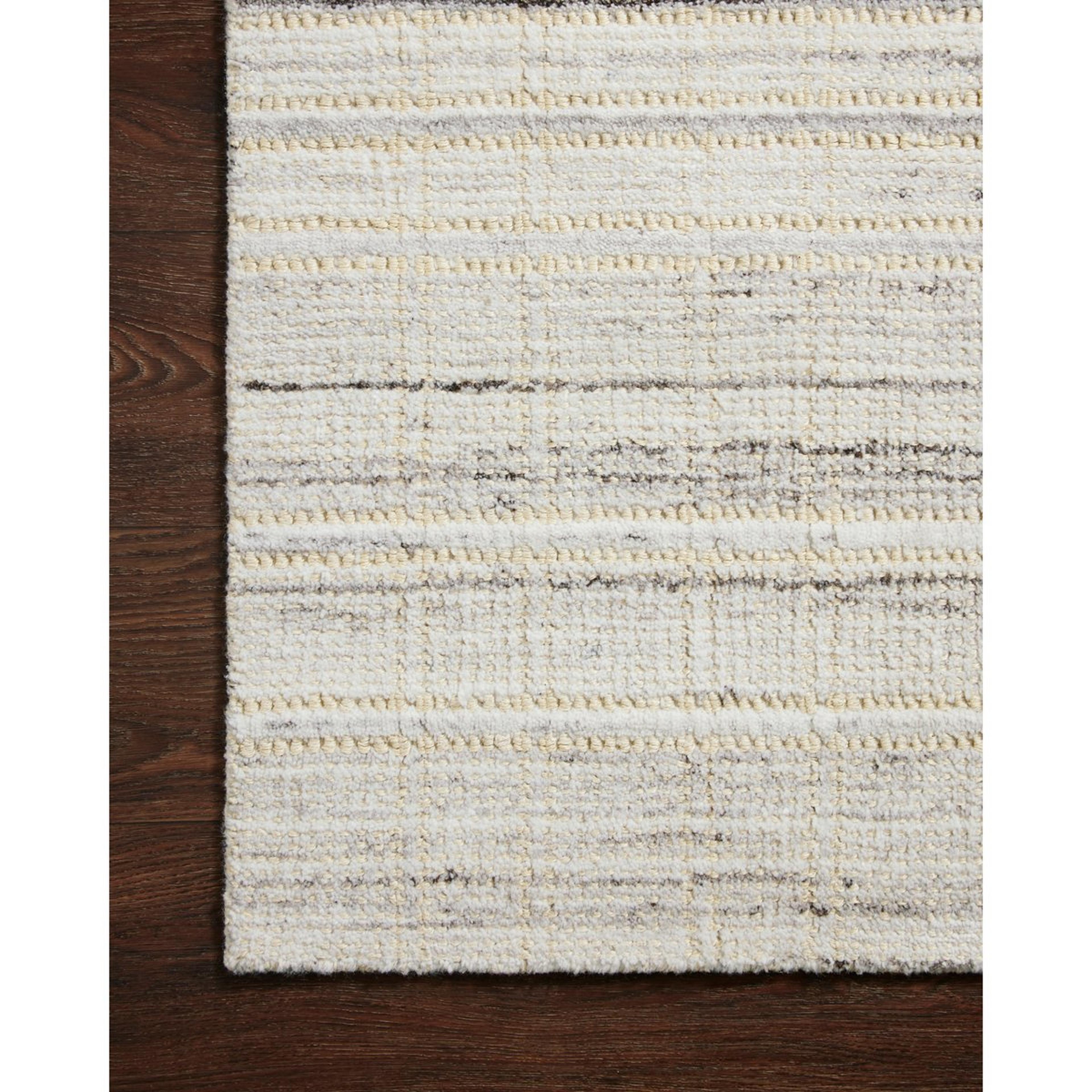 A Lilian Hand-Loomed Rug with Ivory / Dove Gray / Cream color