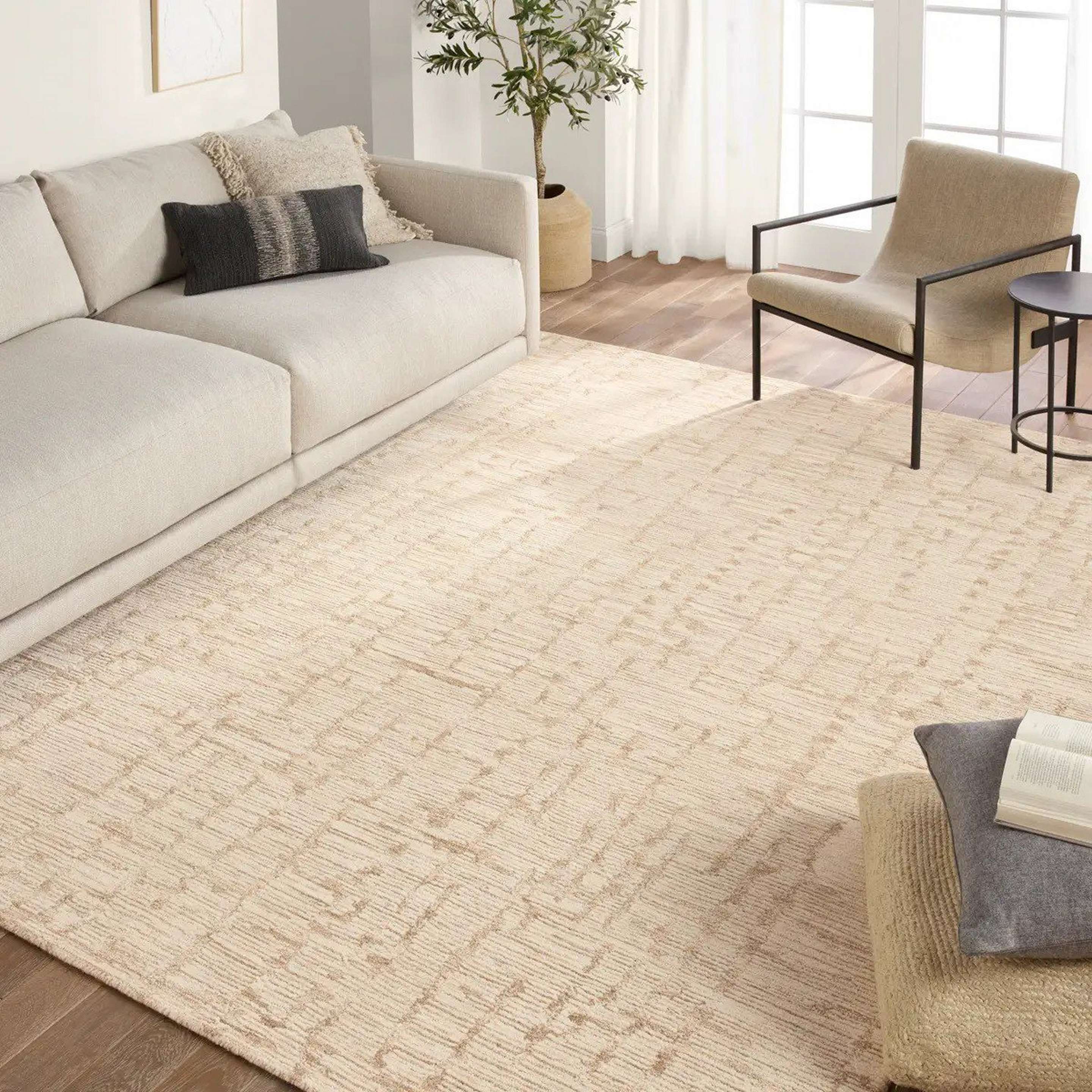 A Journey Hand-Tufted Rug with Tan / Caramel / Cream color