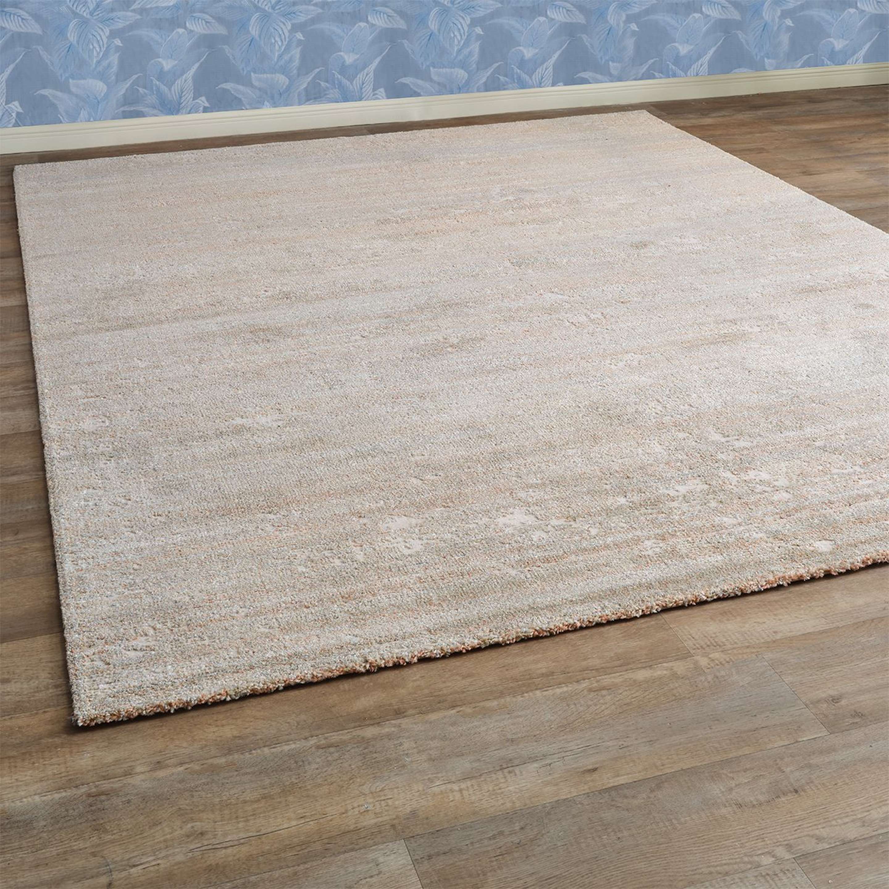 A Gaius Rug with Ivory / Beige / Mist color