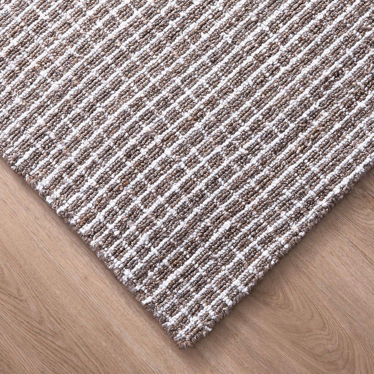 Janice Hand-Hooked Indoor/Outdoor Rug | Shades of Light