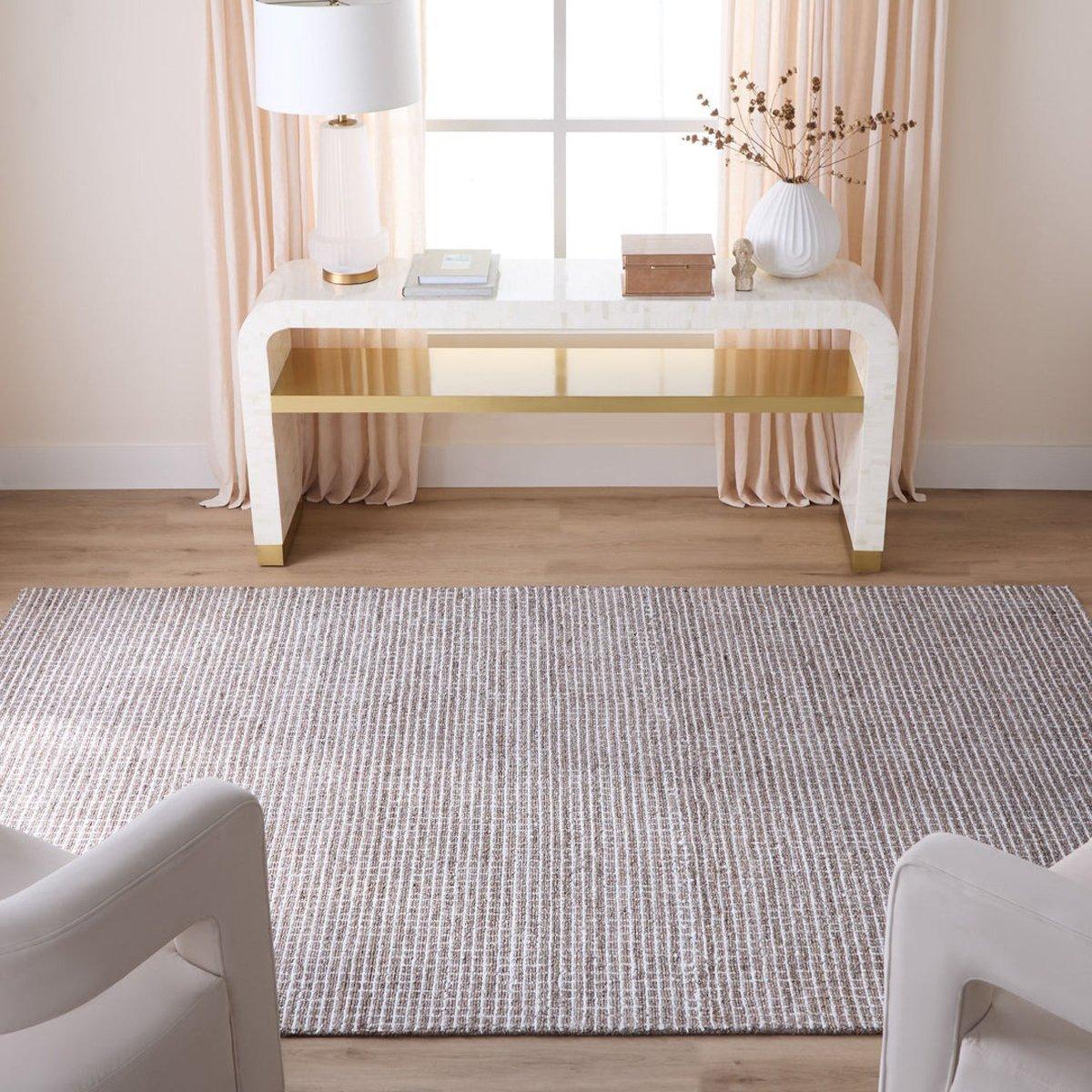Janice Hand-Hooked Indoor/Outdoor Rug | Shades of Light