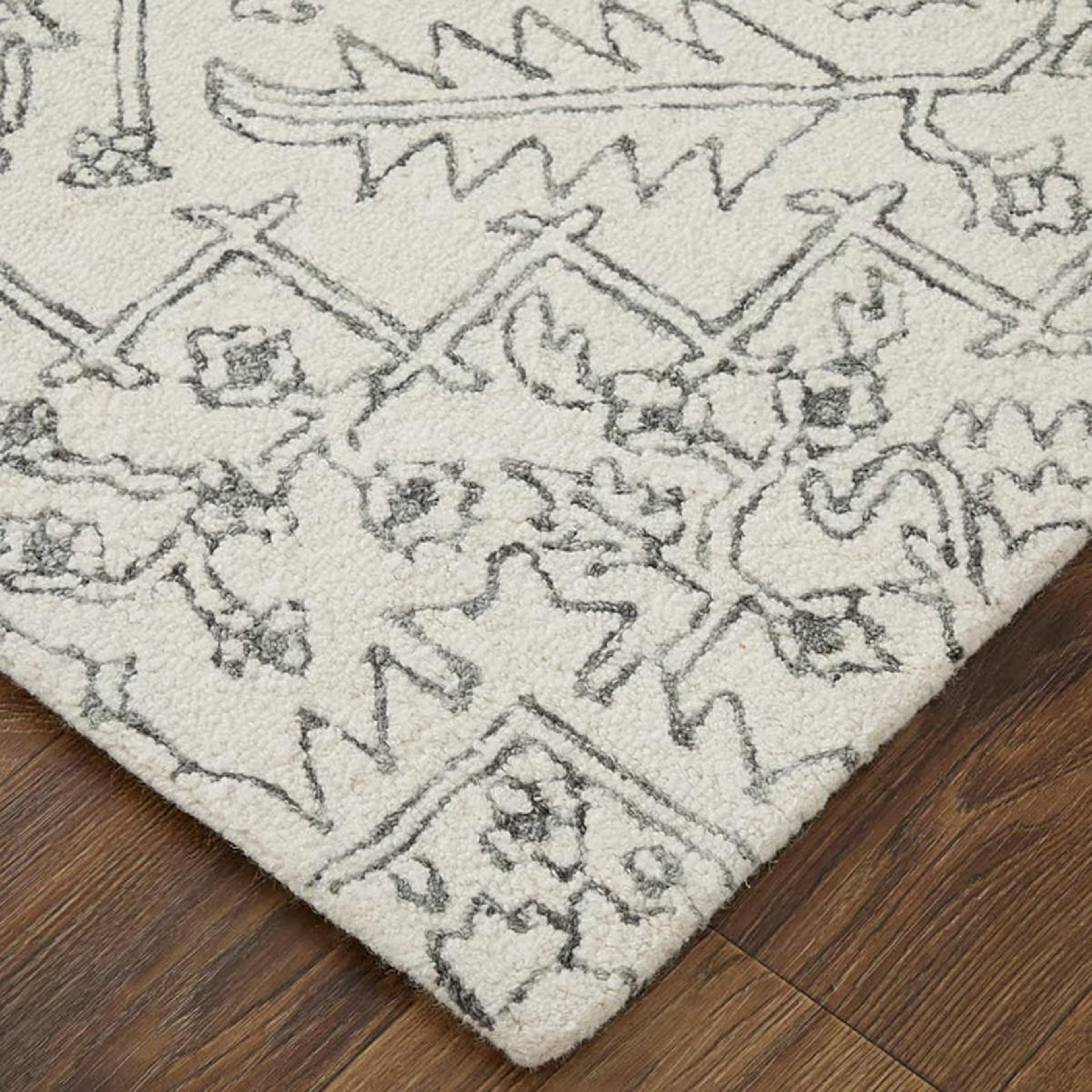 A Geometria Hand-Tufted Rug with Ivory / Charcoal Gray color