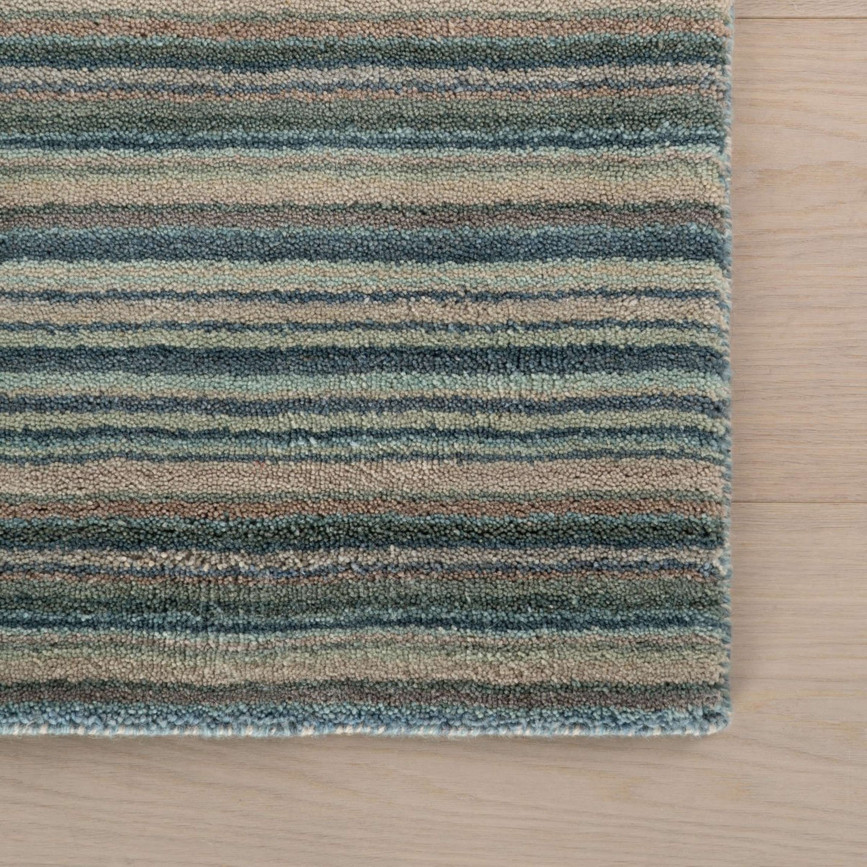 A Wesley Hand-Loomed Rug with Blue / Gray / Beige color