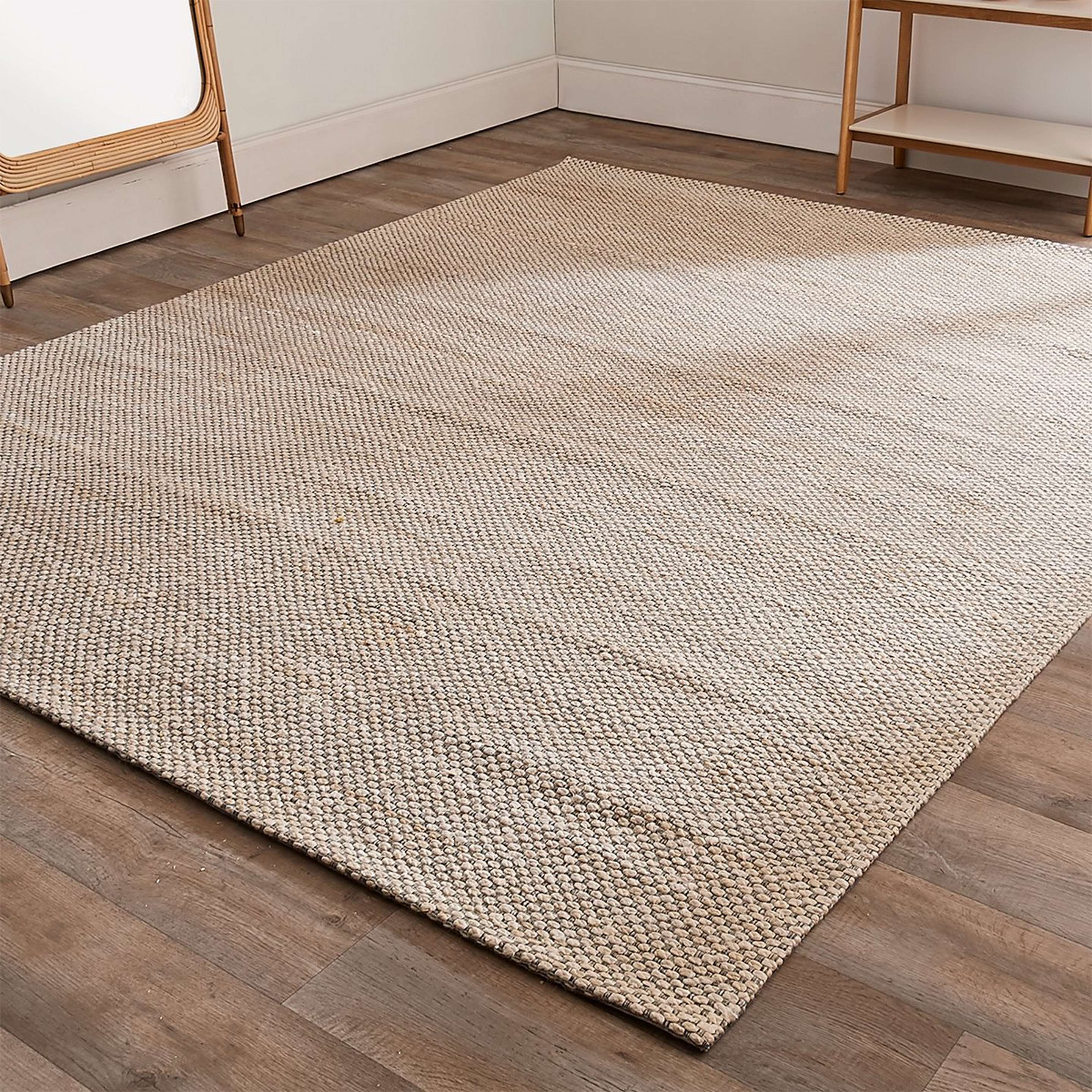 A Fenella Handwoven Rug with Ivory / Neutrals color