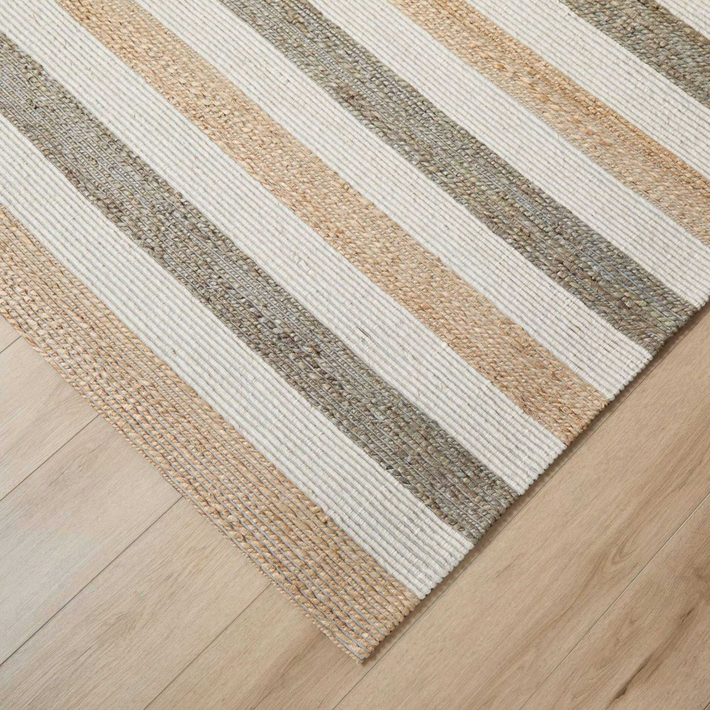 A Taproot Handwoven Rug with Brown / Tan / White color