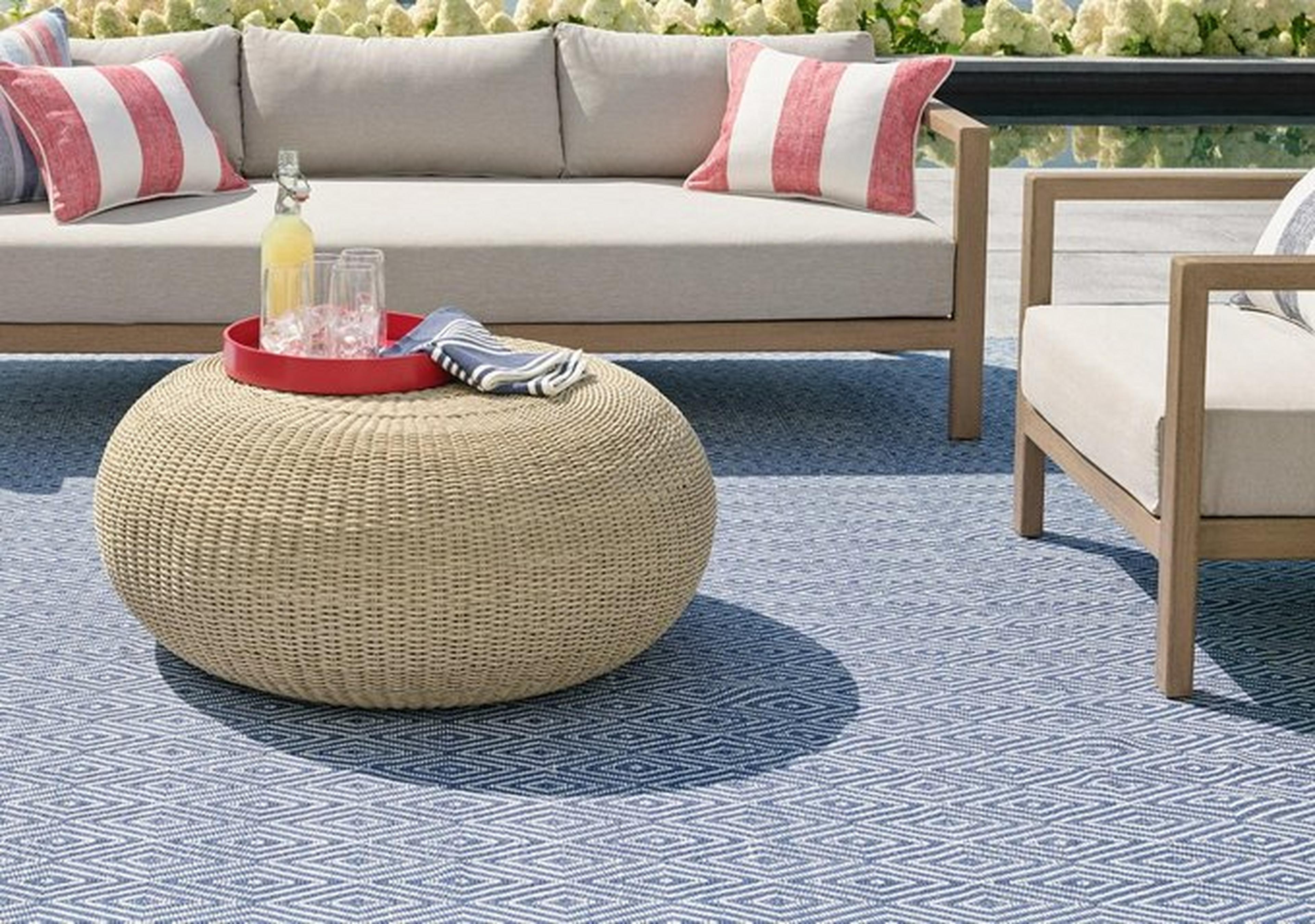 Concentric Diamond Outdoor Rug
