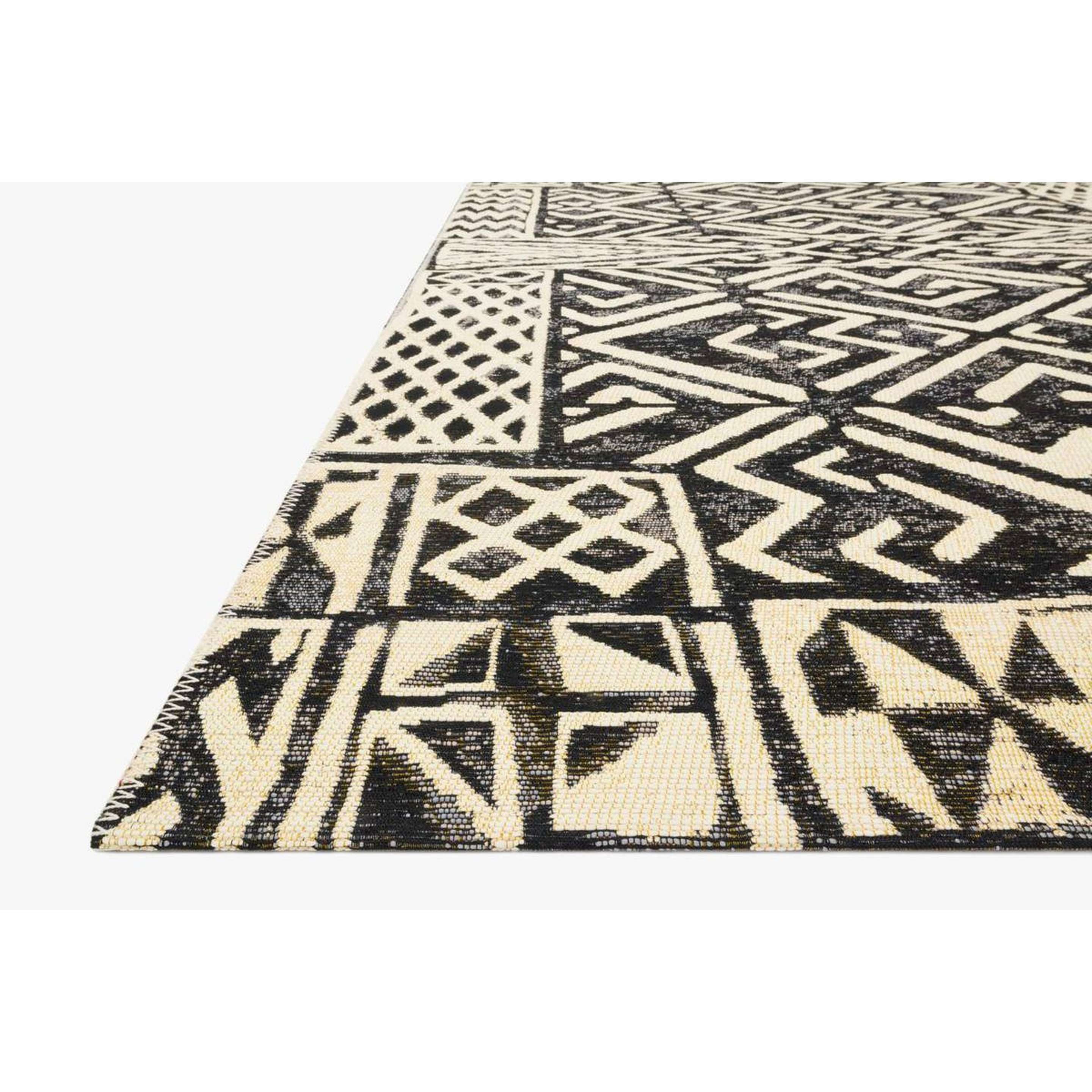 A Corrales Indoor / Outdoor Rug with Black / Ivory color