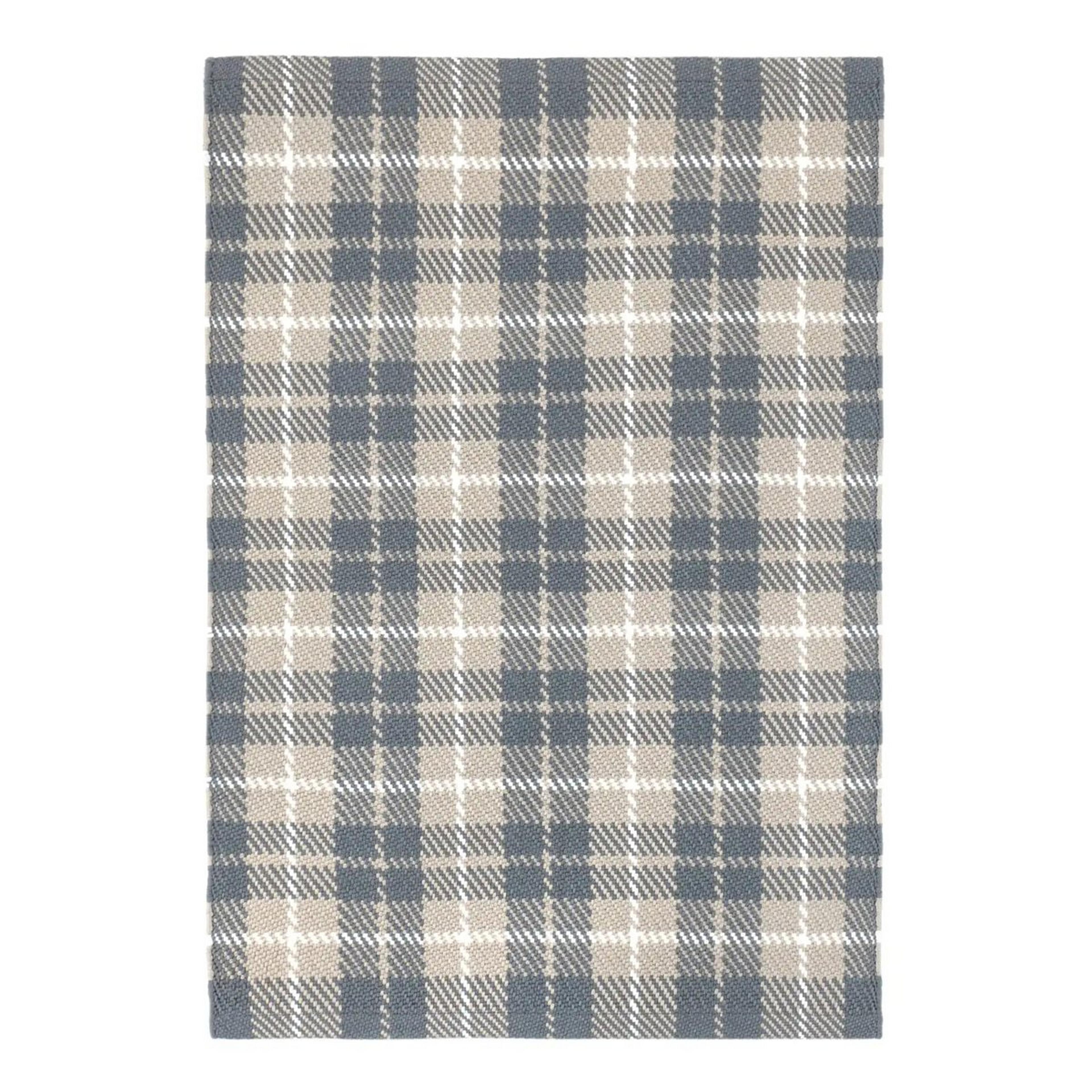 A Ashcombe Handwoven Indoor / Outdoor Rug with Charcoal Gray color